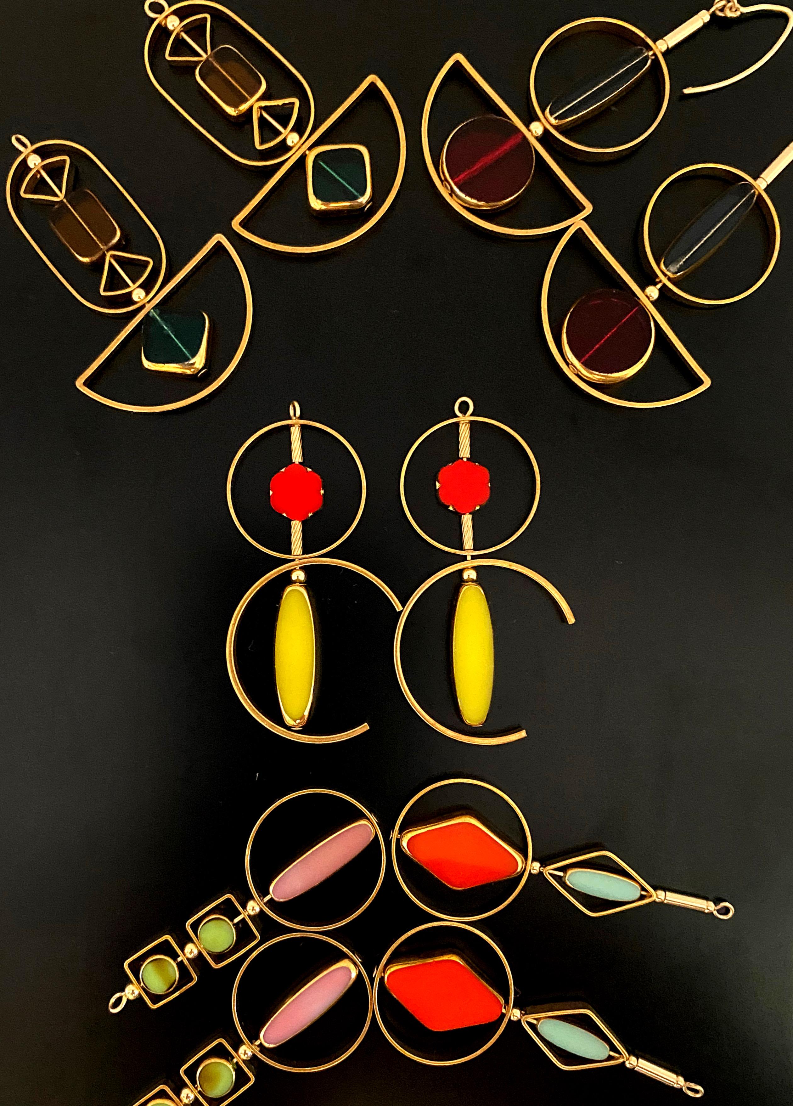 Perles de verre allemandes vintage, boucles d'oreilles Art 2201 Neuf - En vente à Monrovia, CA