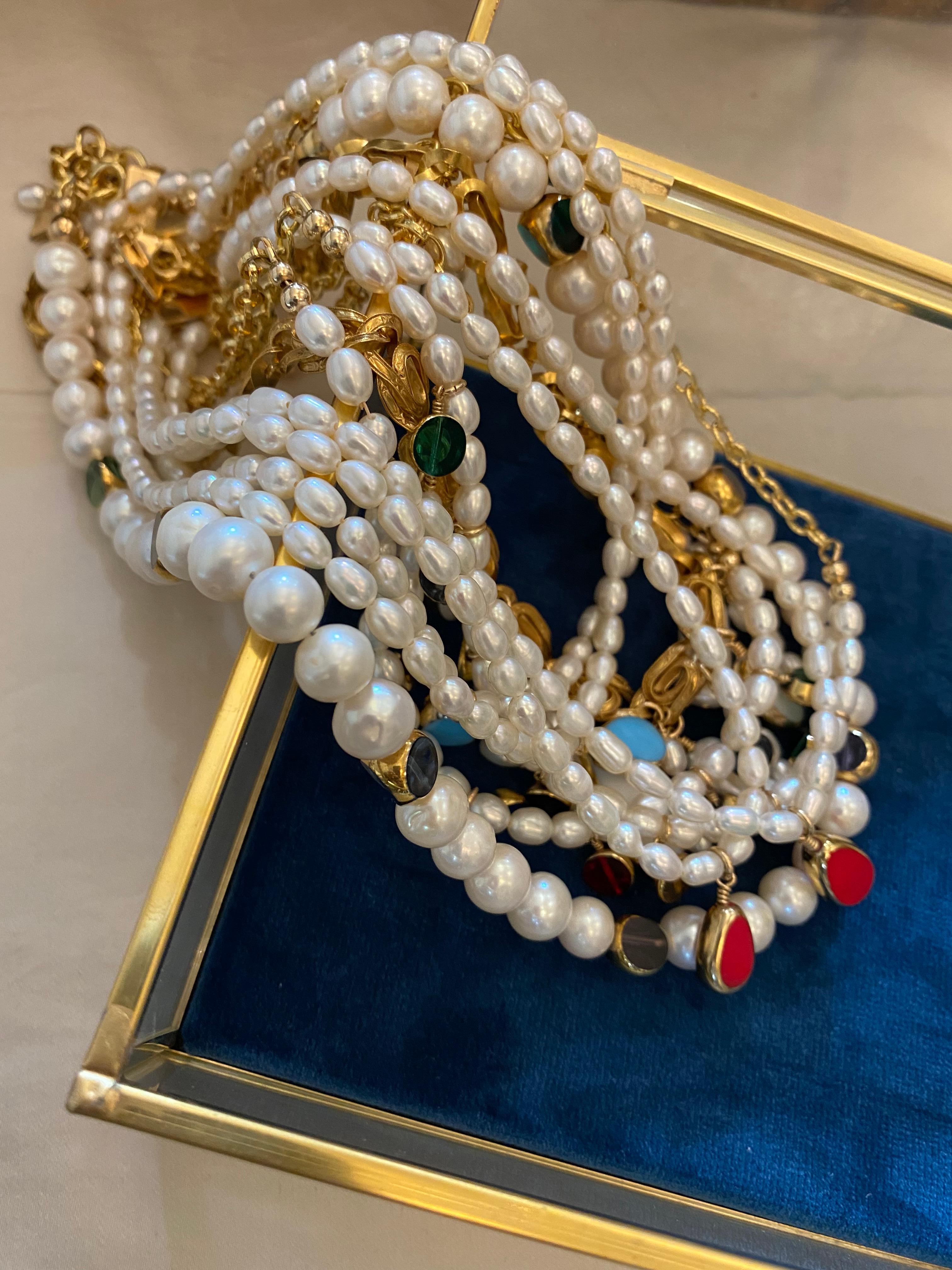 Non taillé Collier Alex rouge en perles de verre allemandes bordées d'or 24 carats sur perles en vente