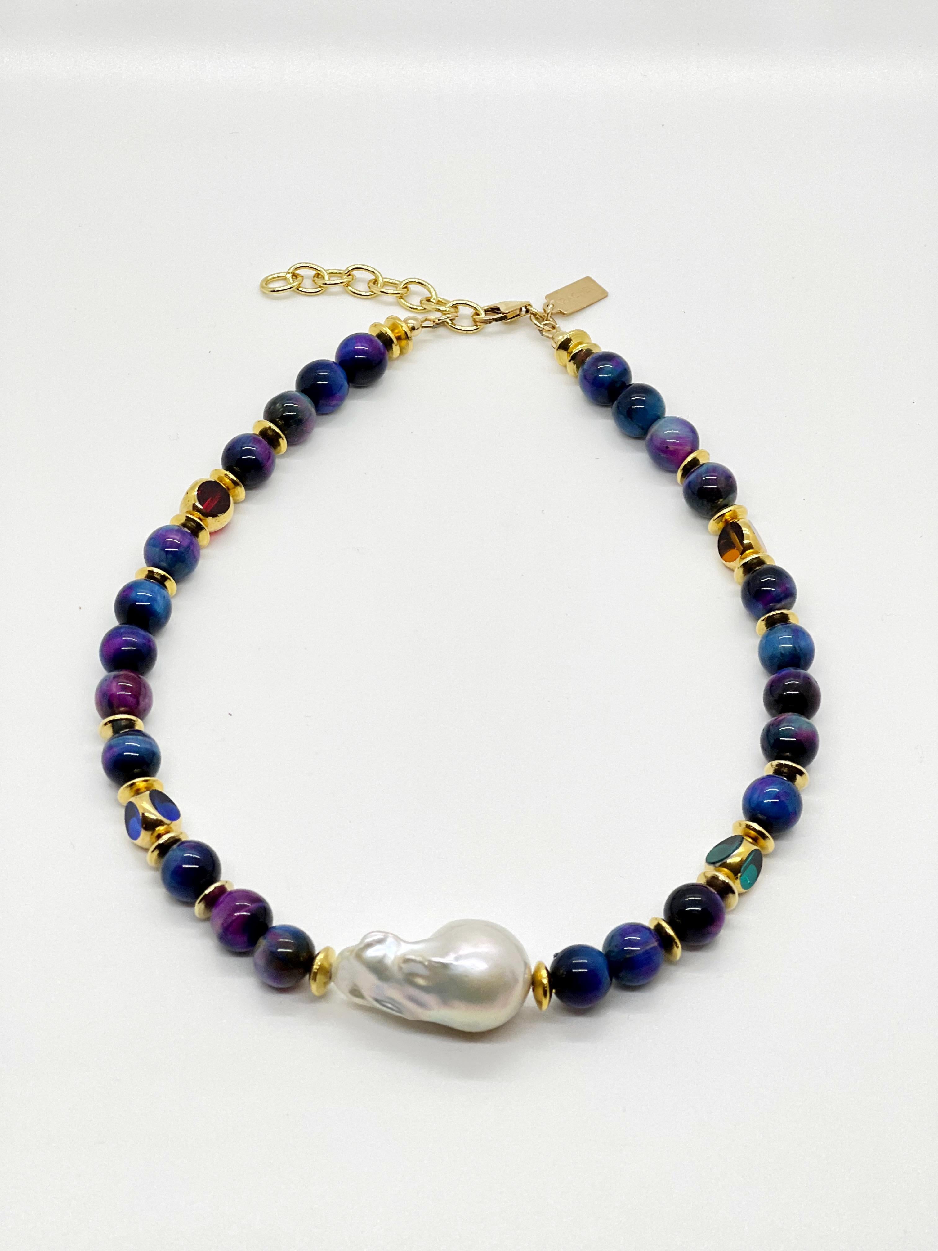 Contemporain Collier de perles de verre allemandes vintage et d'oeil de tigre bleu en vente