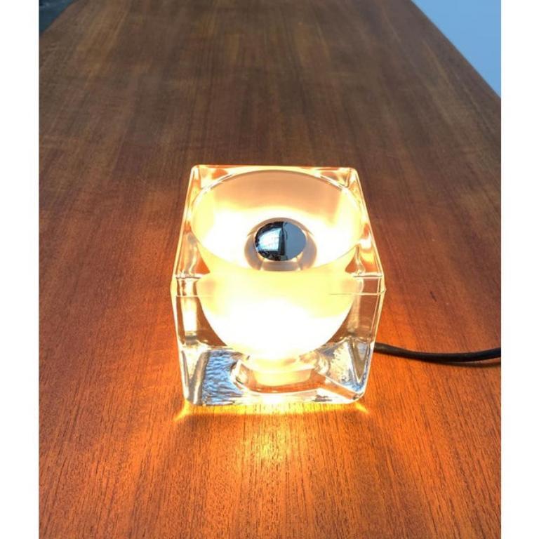 Lámpara de sobremesa vintage alemana de cristal Ta 14 cubos de Peill & Putzler, años 70 Vidrio en venta