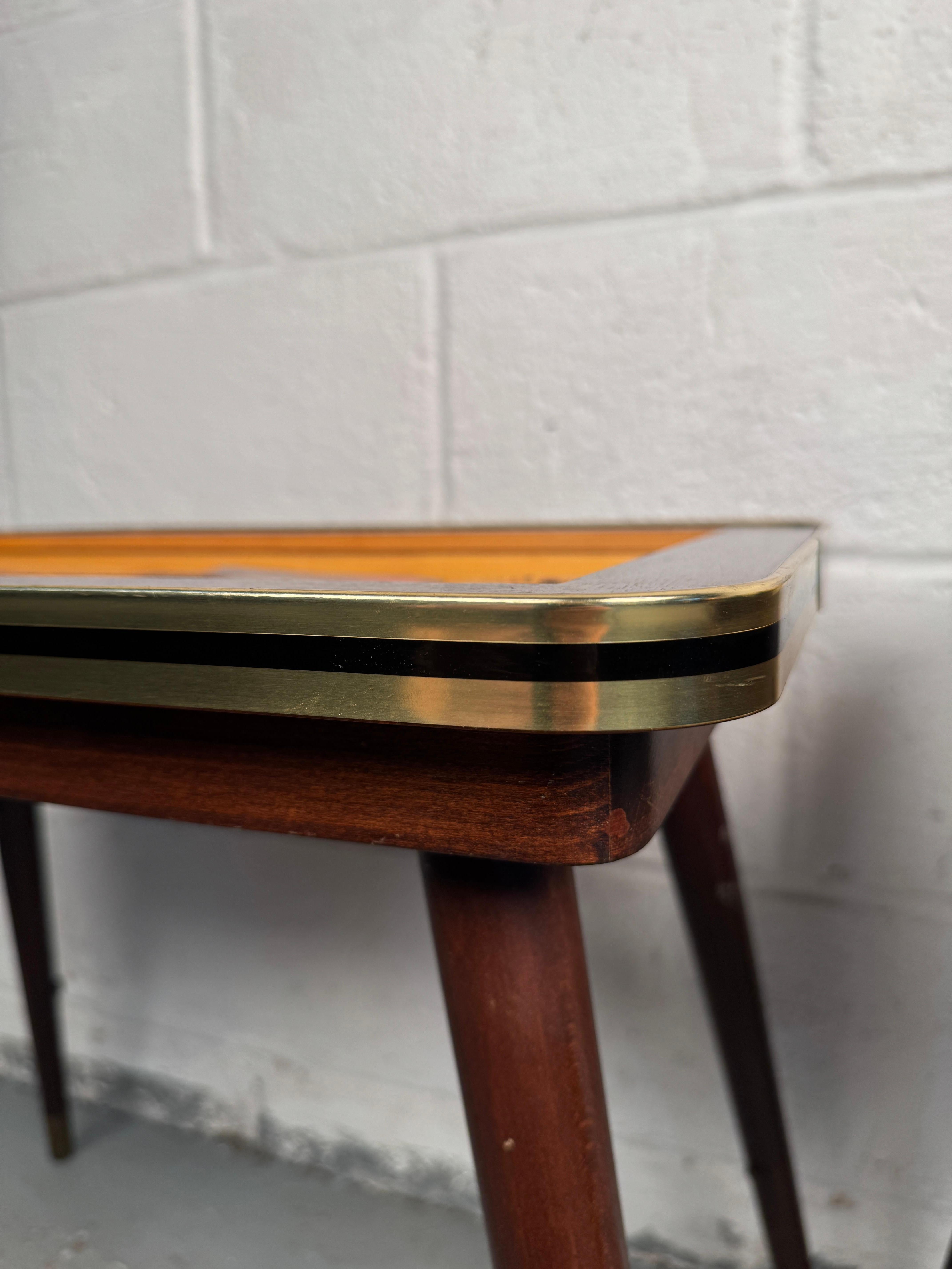 Tables d'appoint vintage allemandes peintes et sculptées à la main en vente 7