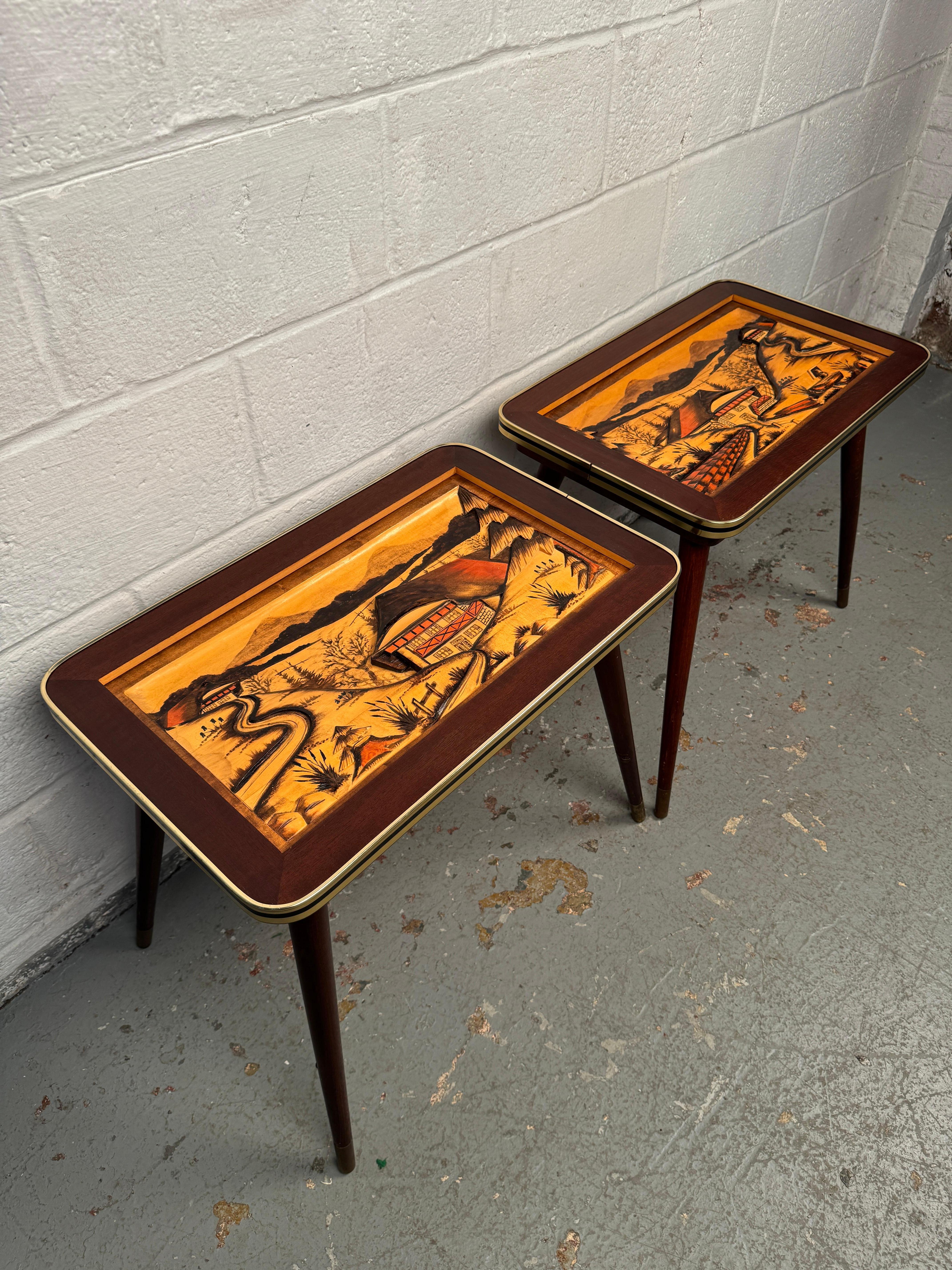 Tables d'appoint vintage allemandes peintes et sculptées à la main Bon état - En vente à Brooklyn, NY