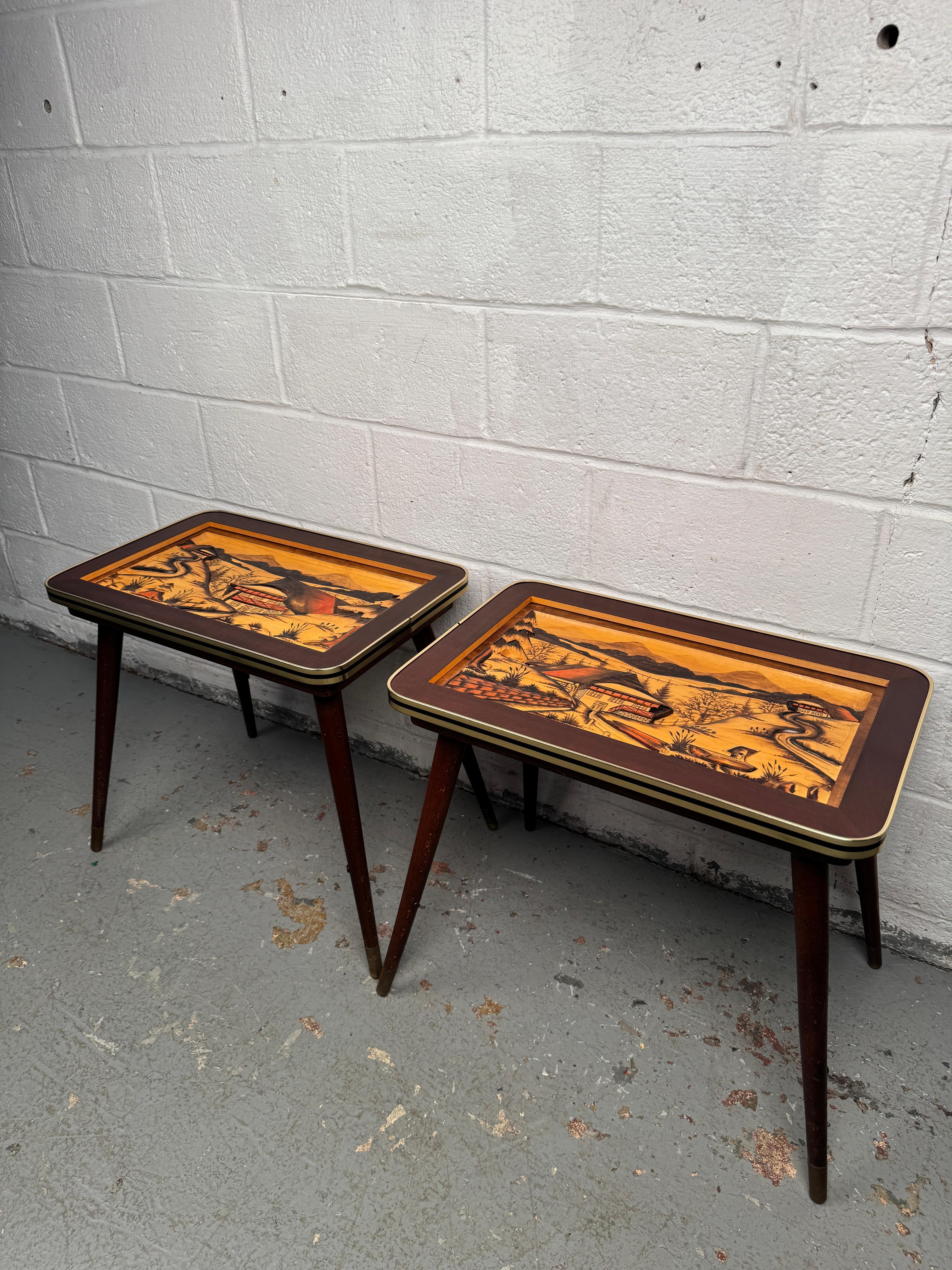 20ième siècle Tables d'appoint vintage allemandes peintes et sculptées à la main en vente