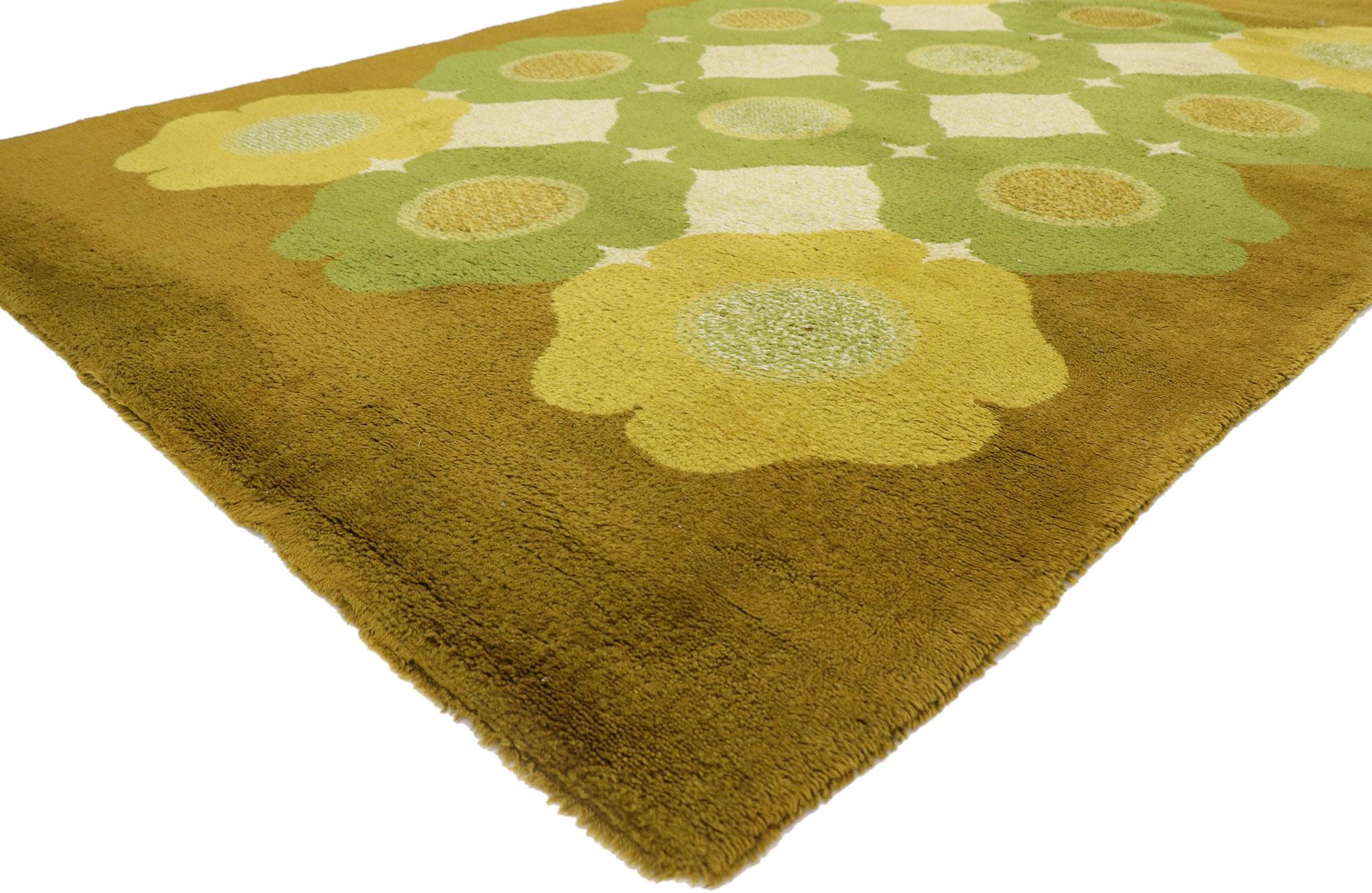 78106 Vintage German Herforder Teppiche rug with Mid-Century Modern Style 06'05 x 09'08. Showcasing a retro geometric pattern with incredible detail and texture, this hand-knotted wool vintage German Herforder Teppiche rug beautifully embodies a