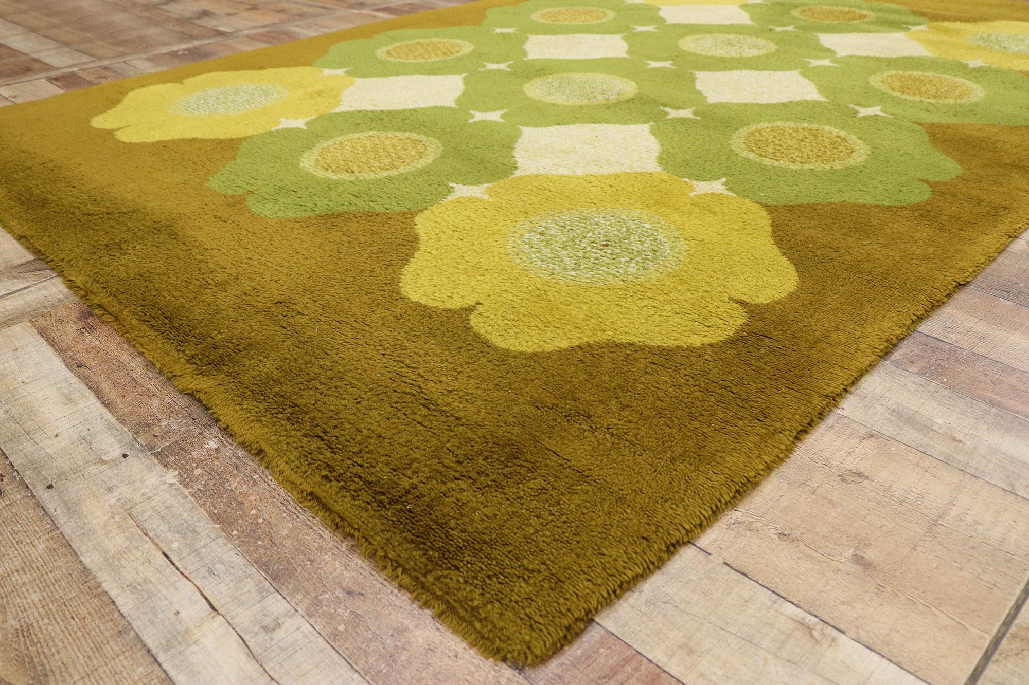 Wool Vintage German Herforder Teppiche Rug with Mid-Century Modern Style For Sale