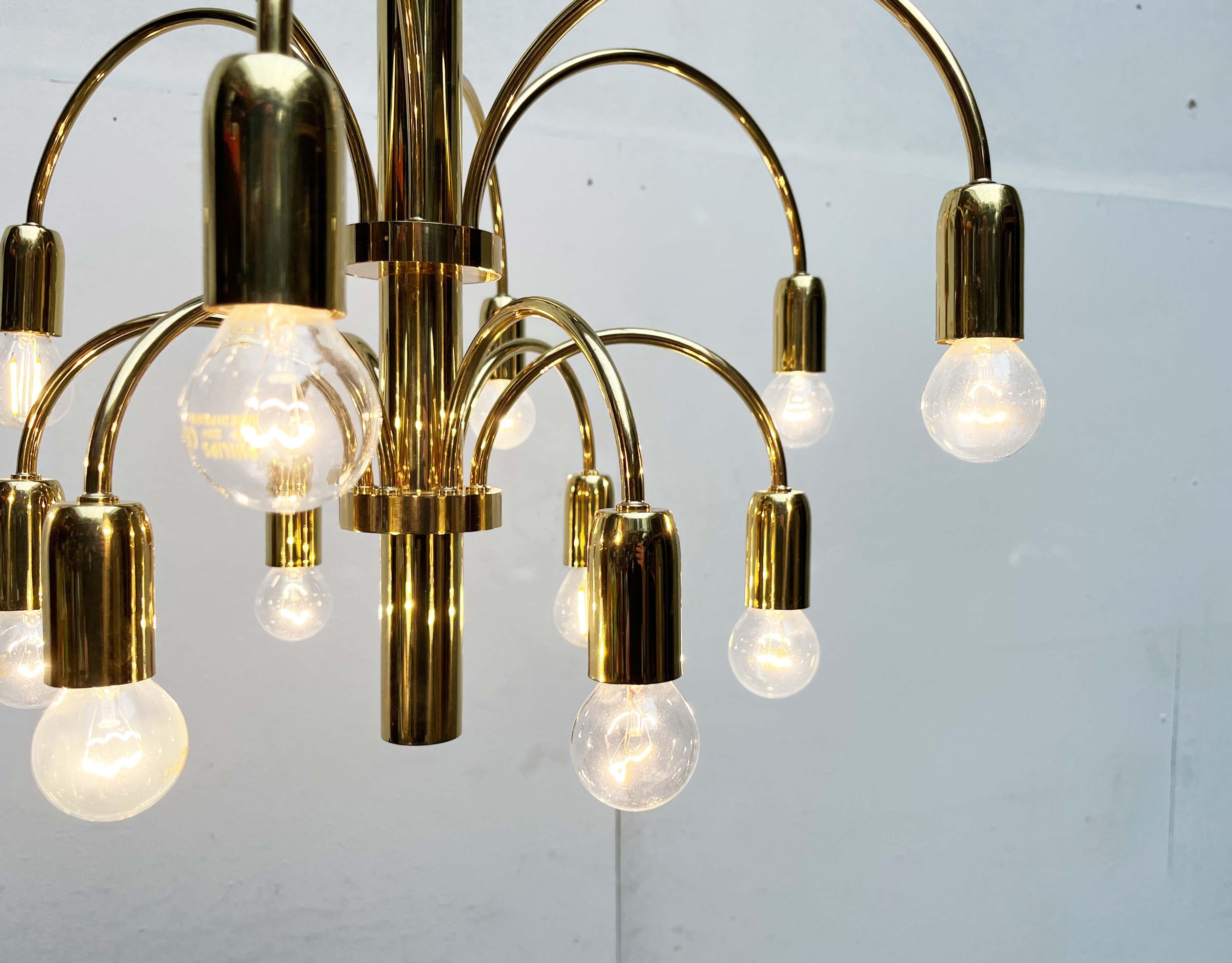 Lampadario d'ottone in stile Hollywood Regency tedesco vintage di Star Leuchten in vendita 9