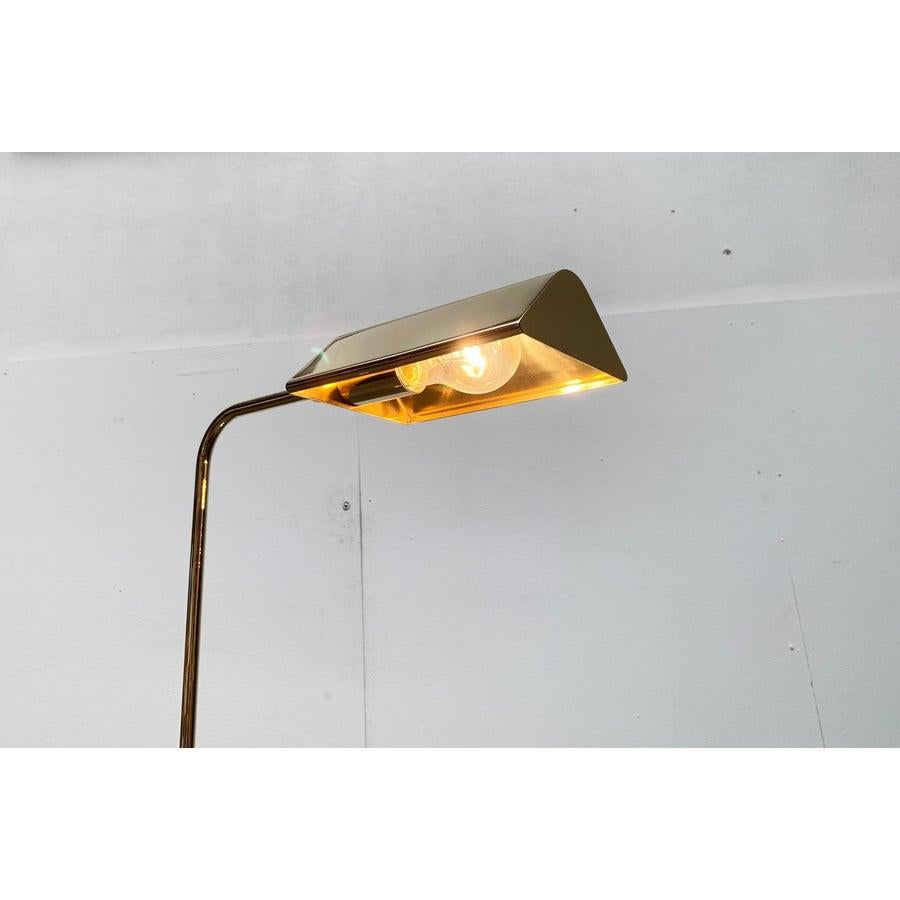 Lampada da terra in ottone in stile Hollywood Regency tedesco vintage di Florian Schulz in vendita 5