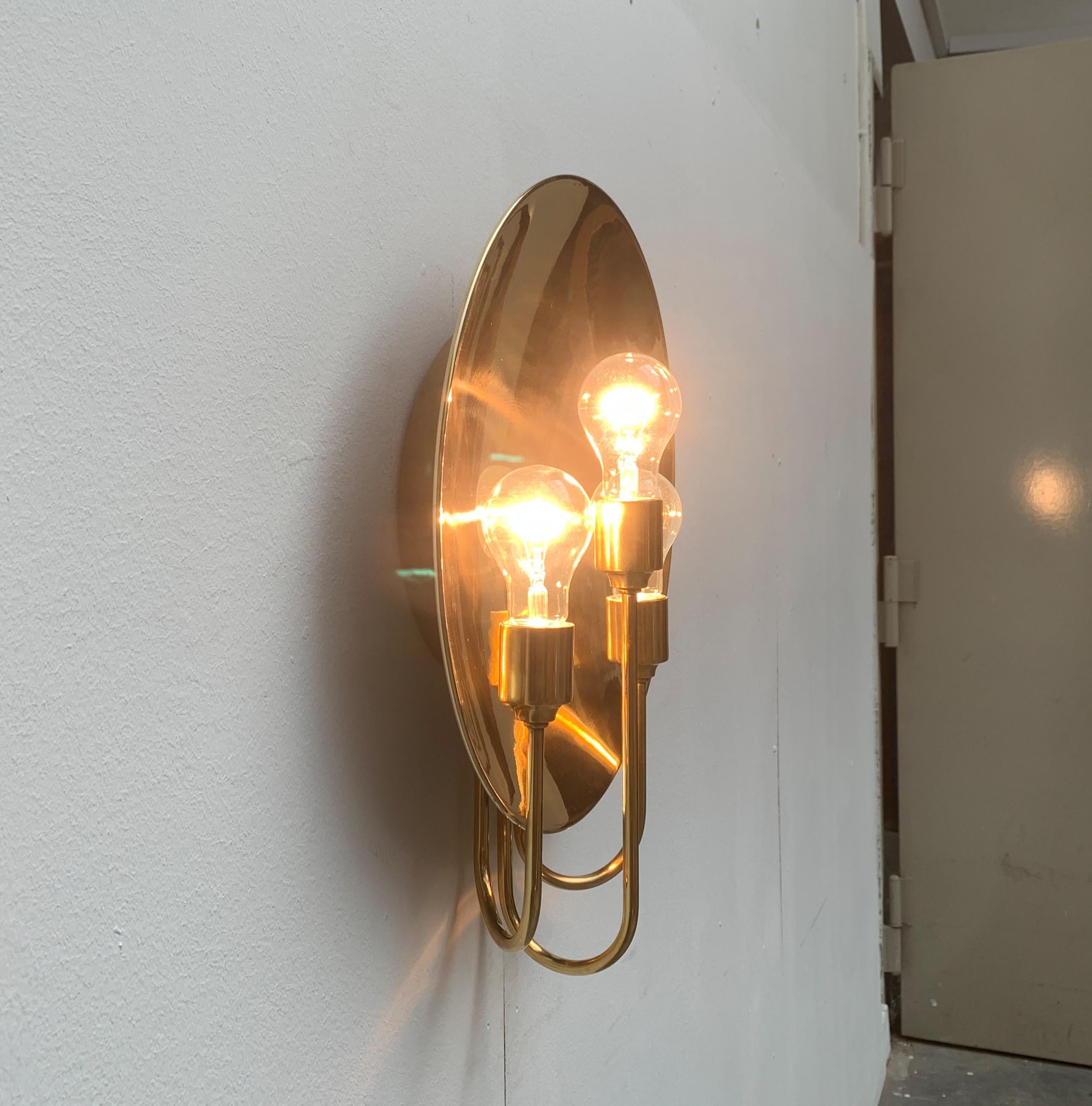 Lámpara de bronce W185 estilo Hollywood Regency alemán vintage, Florian Schulz, años 70 en venta 2