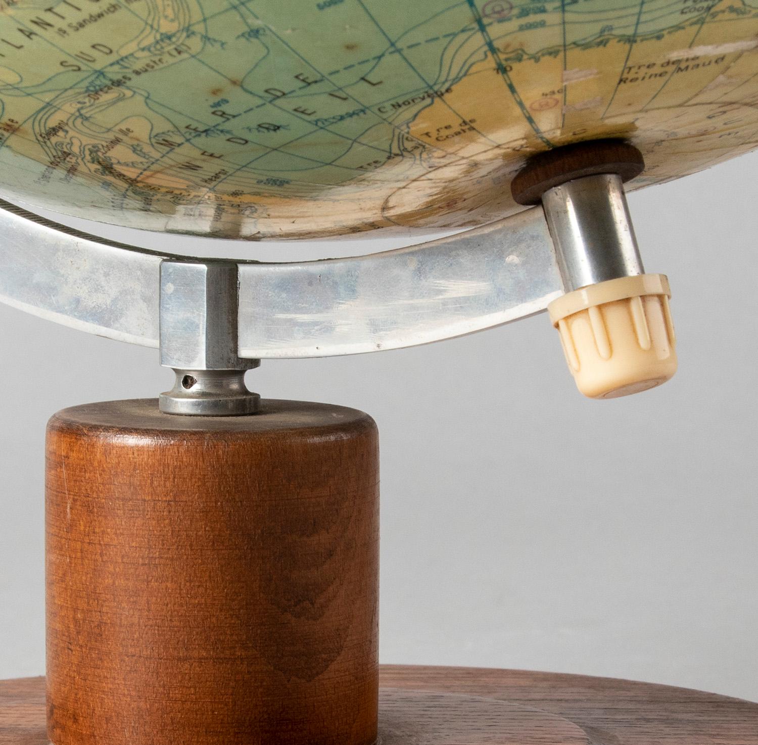 Deutscher, handgefertigter Vintage-Kugel, Globe Terrestre-Holzsockel im Angebot 7