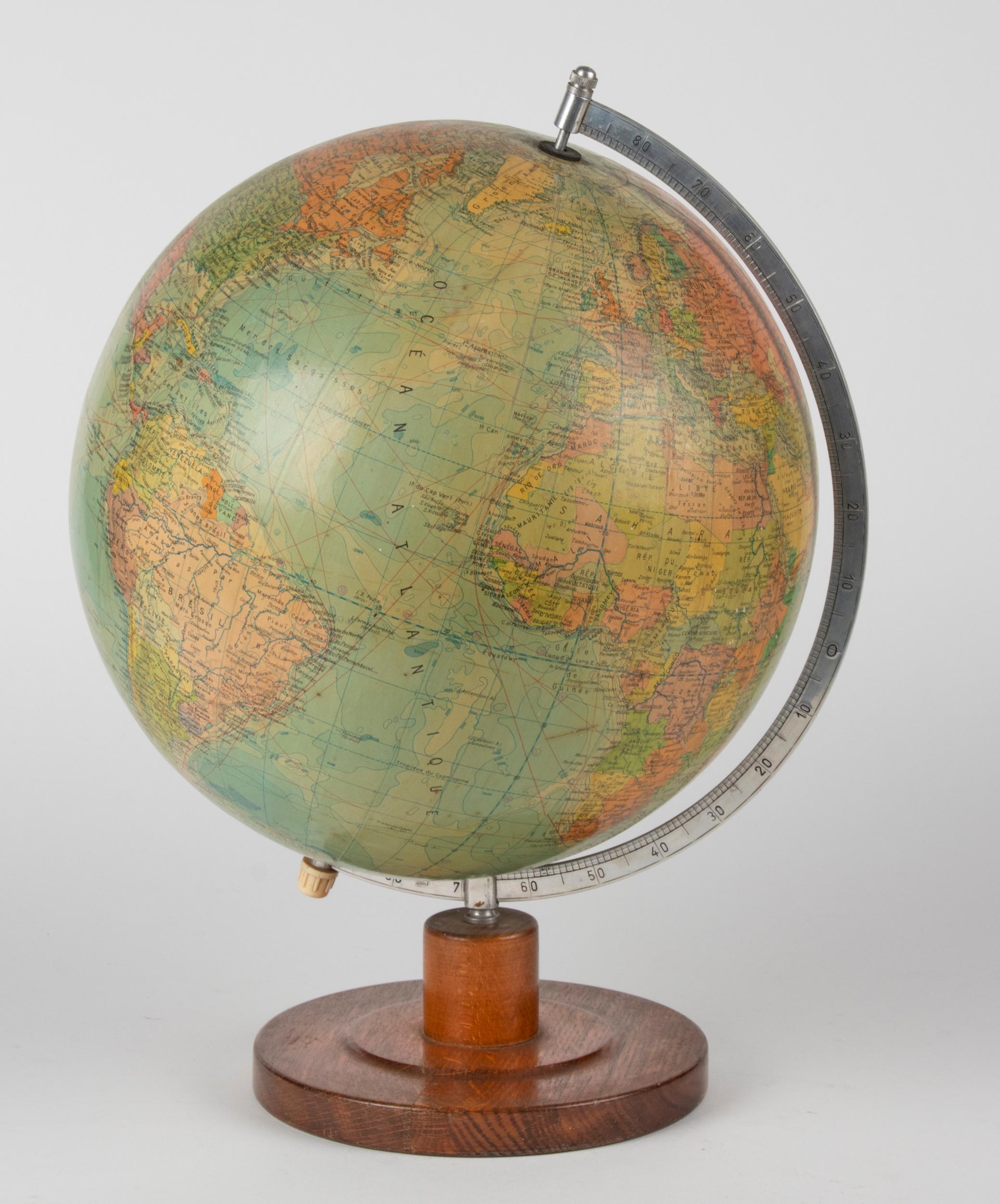 Deutscher, handgefertigter Vintage-Kugel, Globe Terrestre-Holzsockel (Moderne) im Angebot