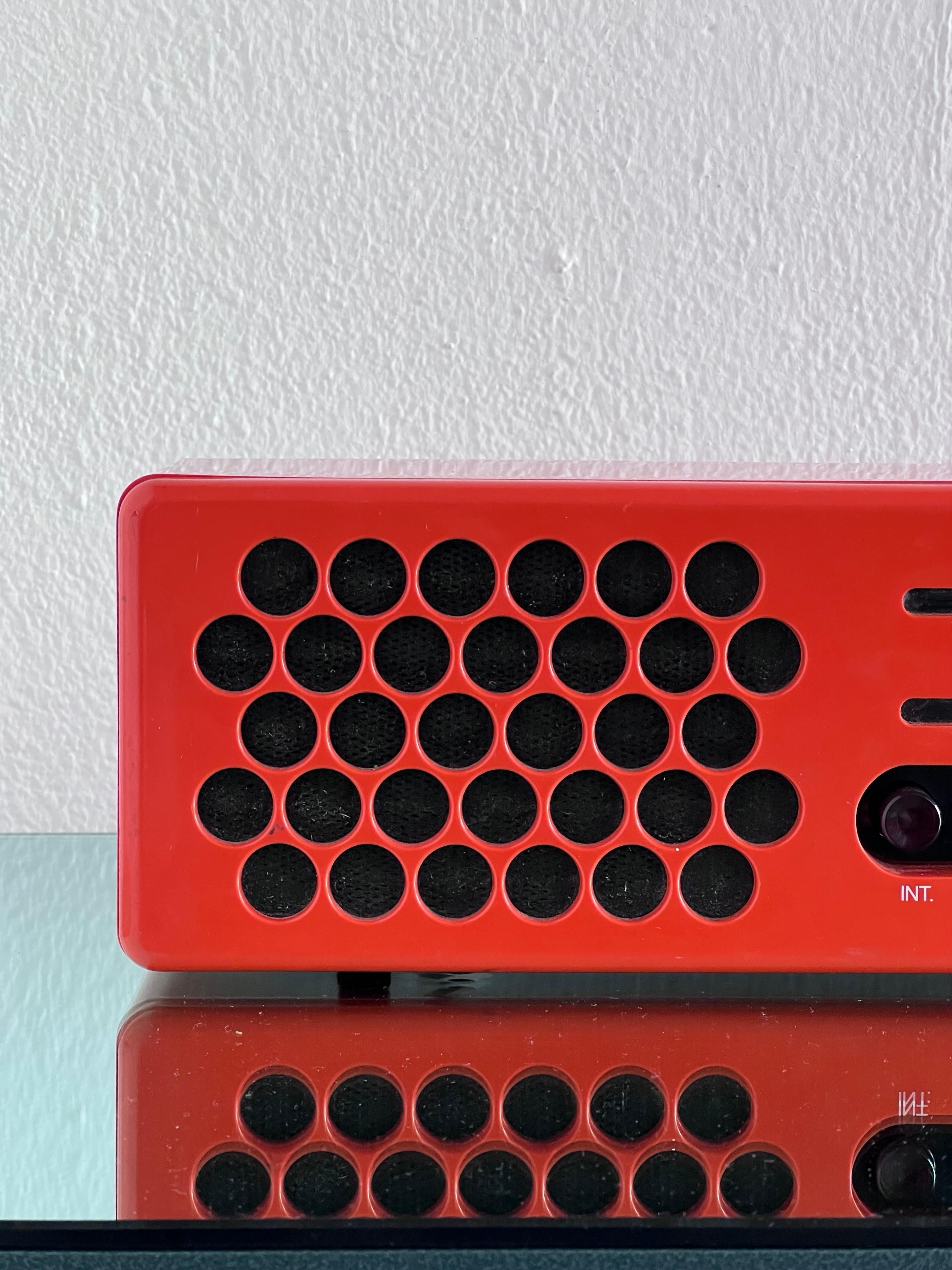 Telefunken KRA radio vintage en bakélite rouge de fabrication allemande, design pop de l'ère spatiale en vente 1