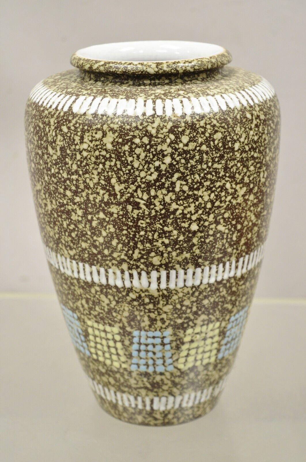 Vintage German Mid Century Modern Brown Blau Gelb Vase attr. Carstens Keramik (Moderne der Mitte des Jahrhunderts) im Angebot