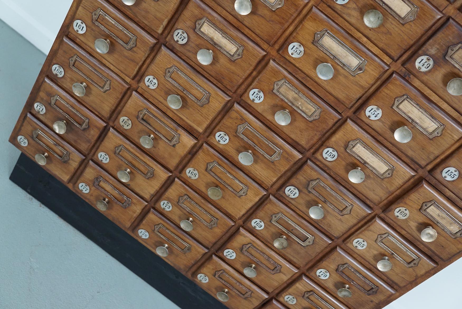 Vintage German Oak Apothecary / Savings Cabinet Cabinet, 1950s en vente 3