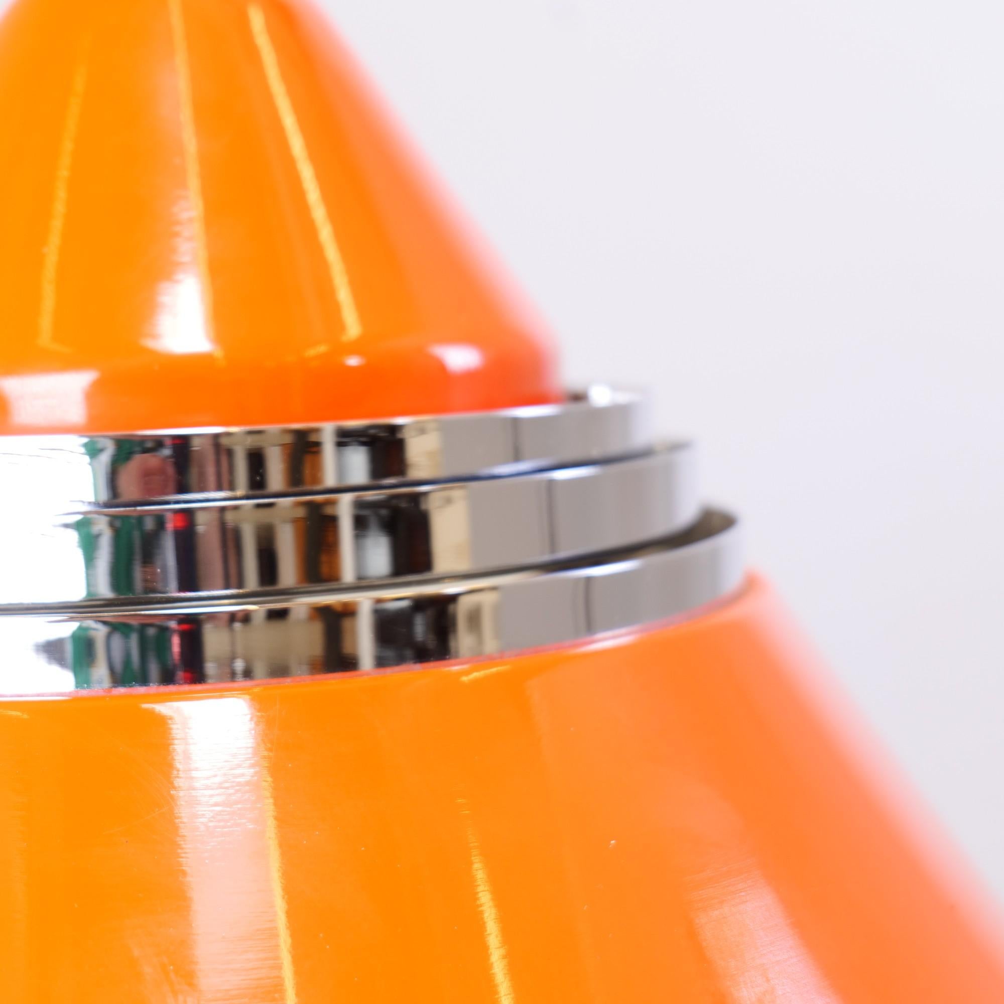 Fin du 20e siècle Lampe orange de l'ère spatiale allemande d'Alfred Kalthoff pour Staff en vente