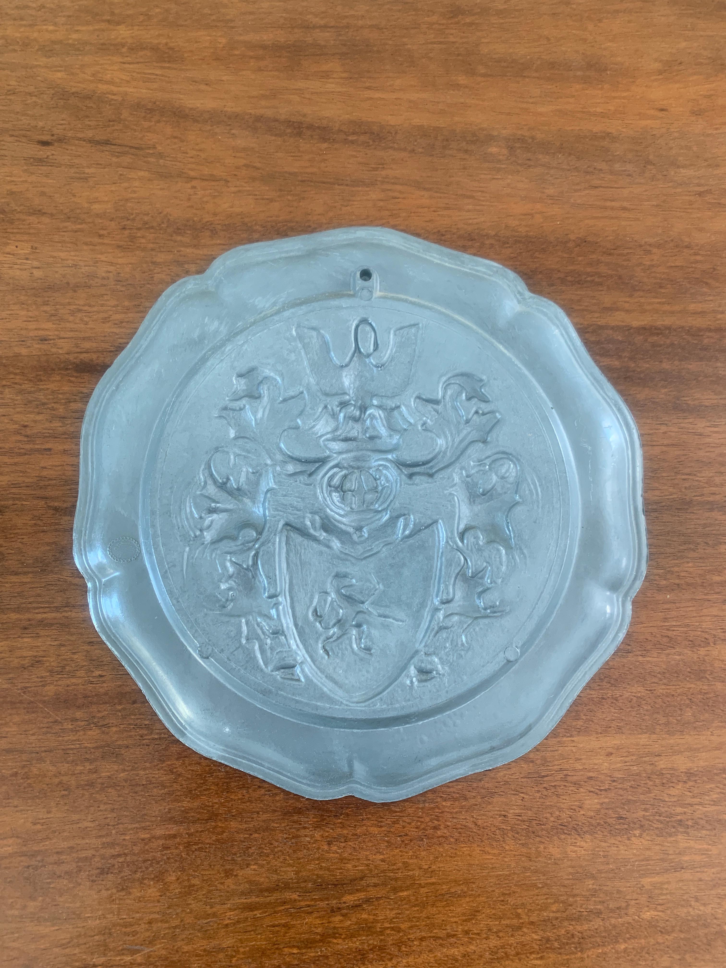 Vintage German Pewter Wall Plate with Crest In Good Condition In Elkhart, IN