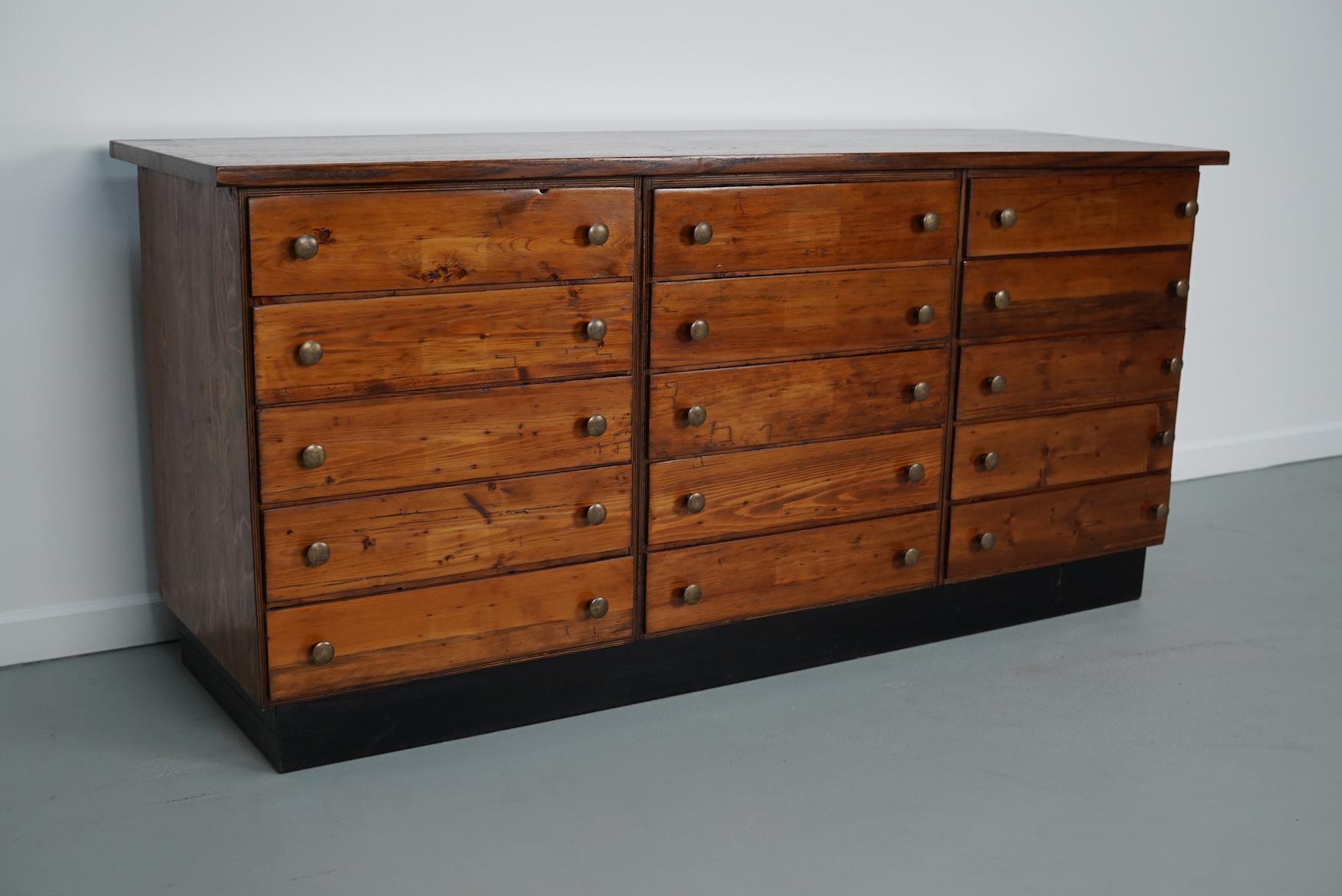 Deutscher Apothekerschrank aus Kiefer und Eiche, 1950er Jahre im Angebot 4
