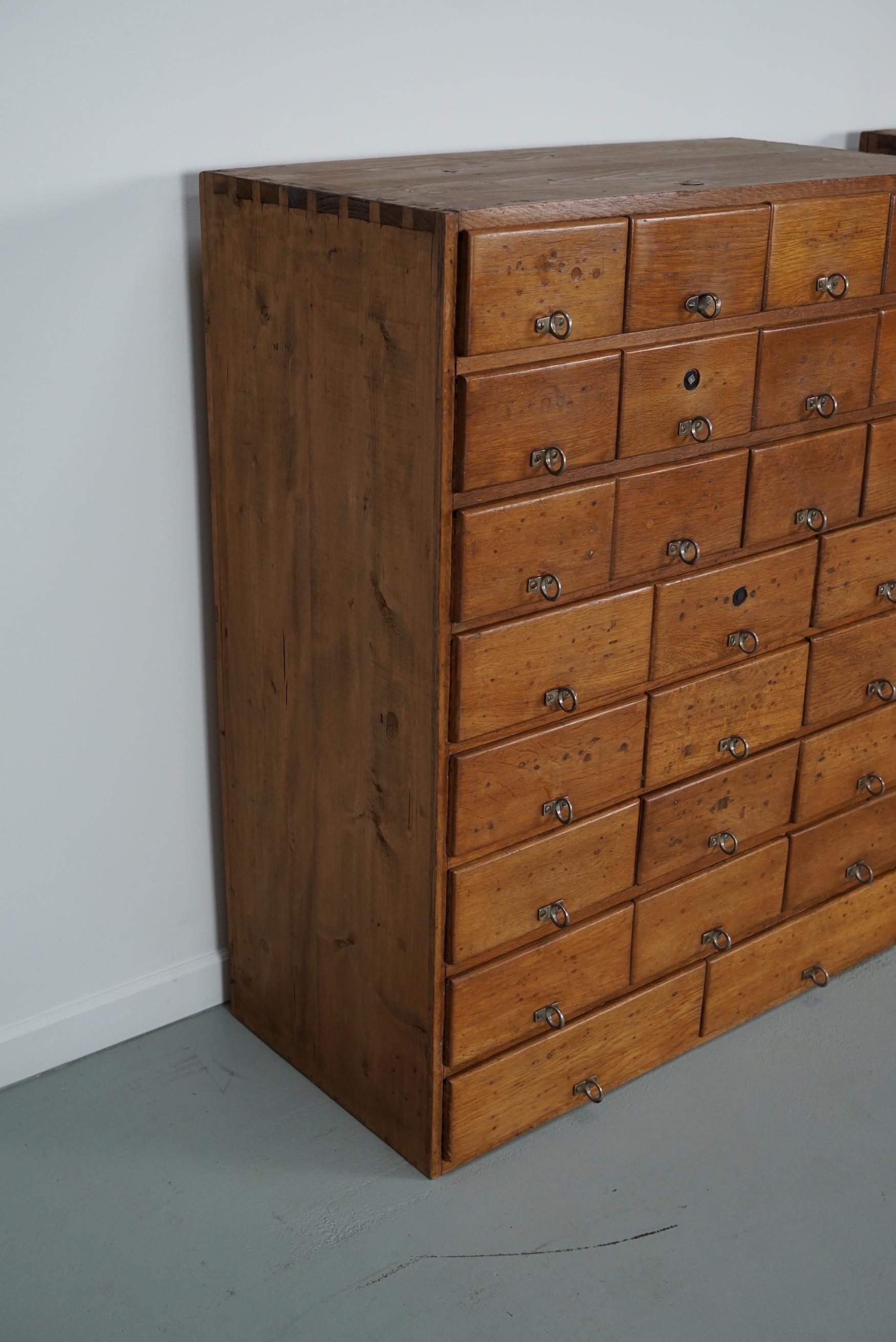 Deutscher Apothekerschrank aus Kiefer und Eiche, 1950er Jahre im Angebot 7