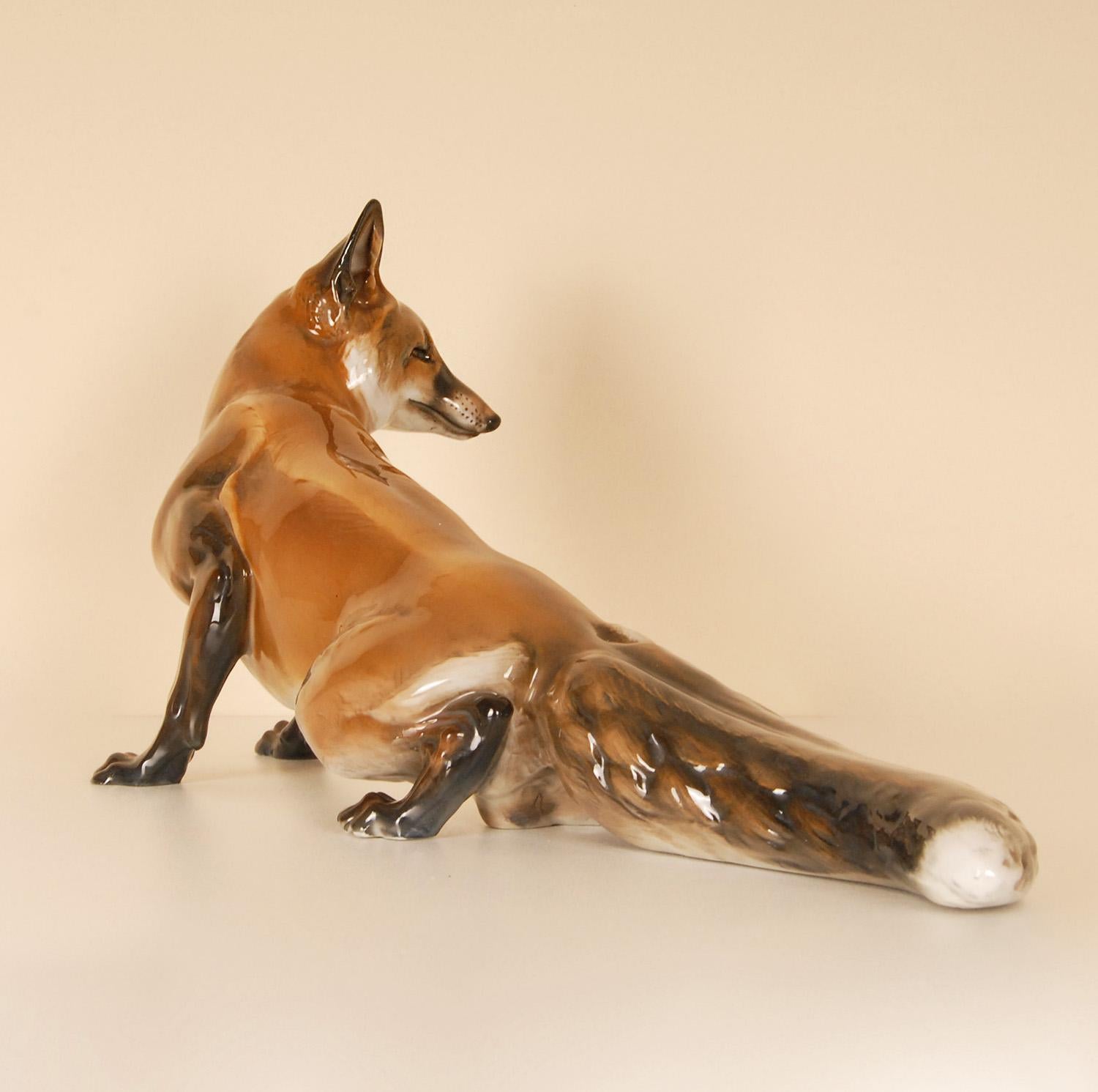Figurine vintage en porcelaine allemande, grande figurine d'animal de renard du milieu du siècle Rosenthal  en vente 4