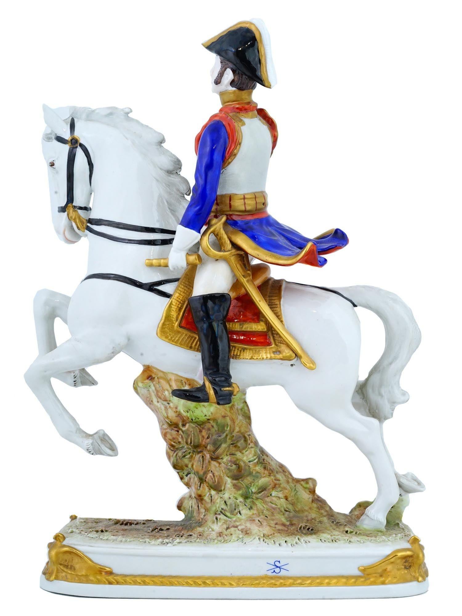 Deutsche Porzellanfigur eines napoleonischen Kavallerieoffiziers im Vintage-Stil im Angebot 3
