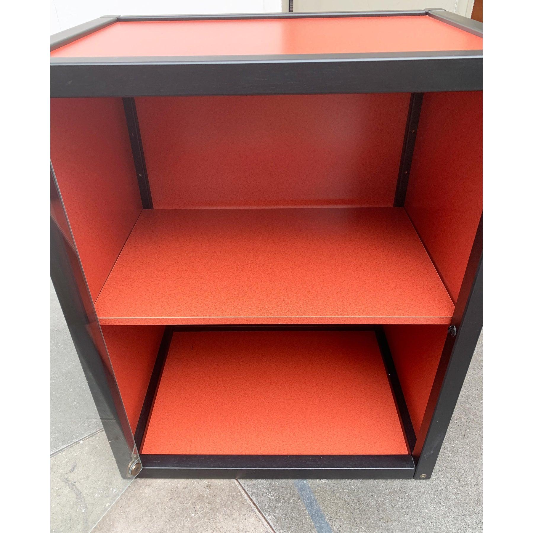 Vintage German Postmodern Profilsystem Collection Container with Glass Door, 80s In Good Condition For Sale In Hamburg, DE