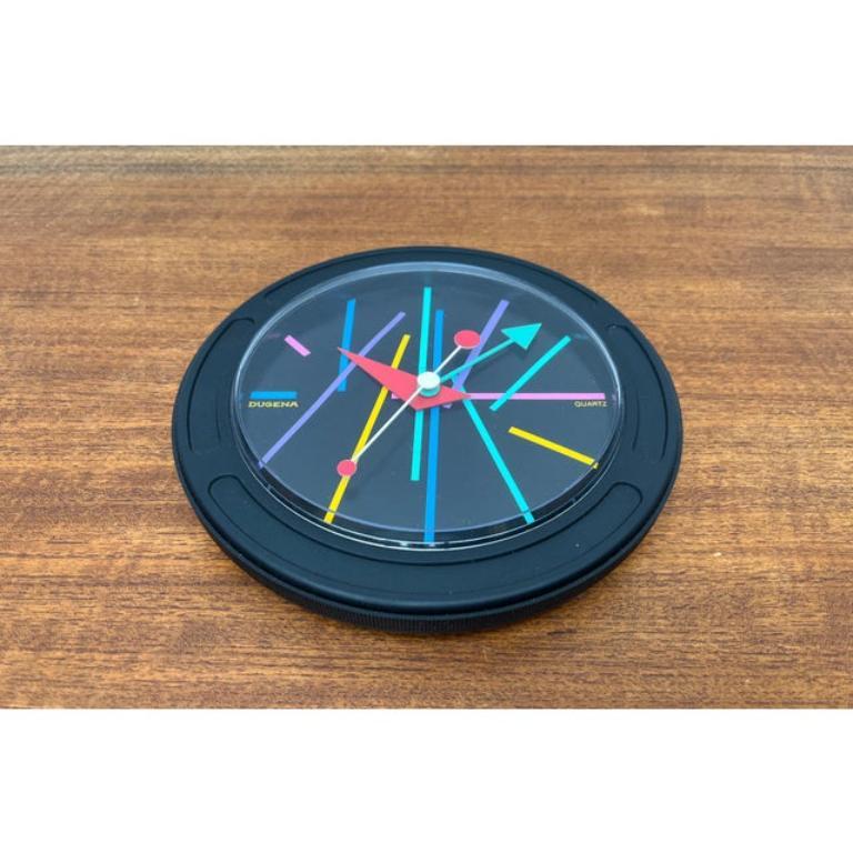 Plastique Horloge murale postmoderne allemande de Dugena, années 1980 en vente