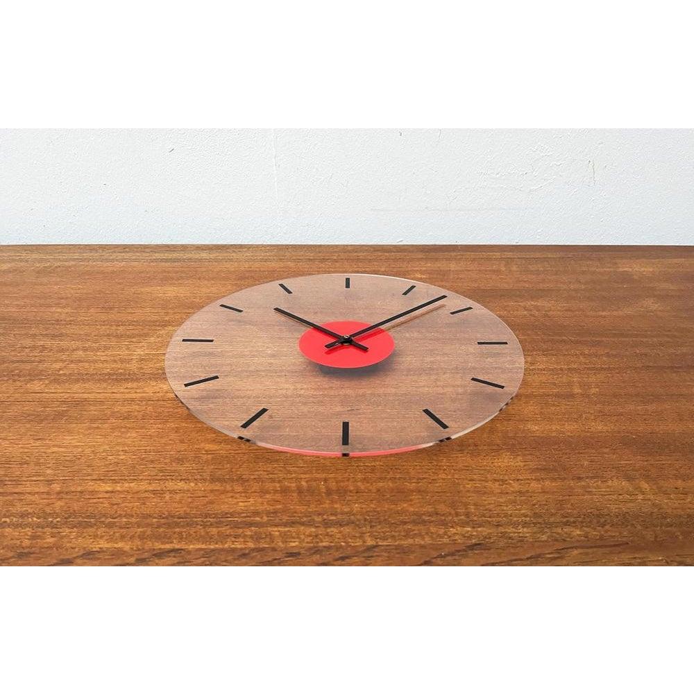 Horloge murale postmoderne allemande de Kienzle, années 1980 Excellent état - En vente à Hamburg, DE