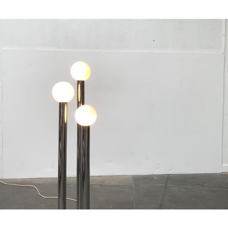 20ième siècle Lampadaire allemand rare de l'ère spatiale en verre et métal, 1970 en vente