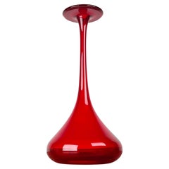 Vaso Solifleur in vetro rosso tedesco vintage di Cari Zalloni per WMF Vaso Solifleur in vetro rosso tedesco vintage di Cari Zalloni per WMF