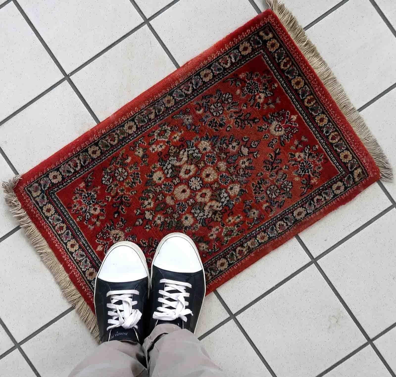 Alfombra alemana vintage de estilo sarouk, años 70, 1c972 en venta 4