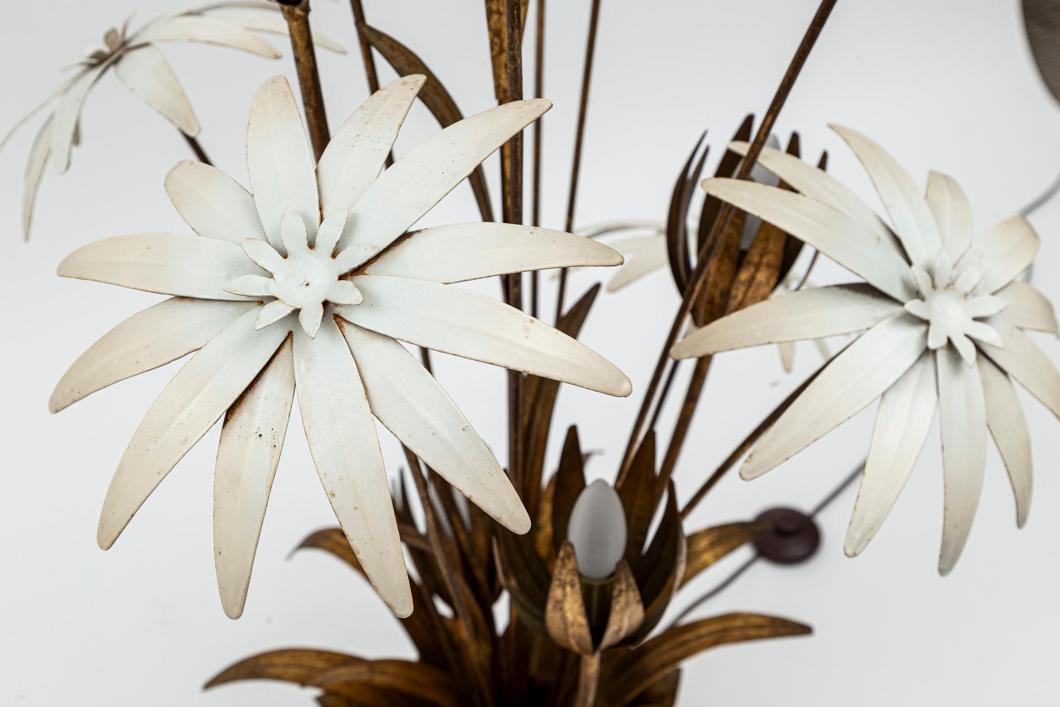 Lampadaire vintage allemand sculptural floral par Hans Kögl en vente 5