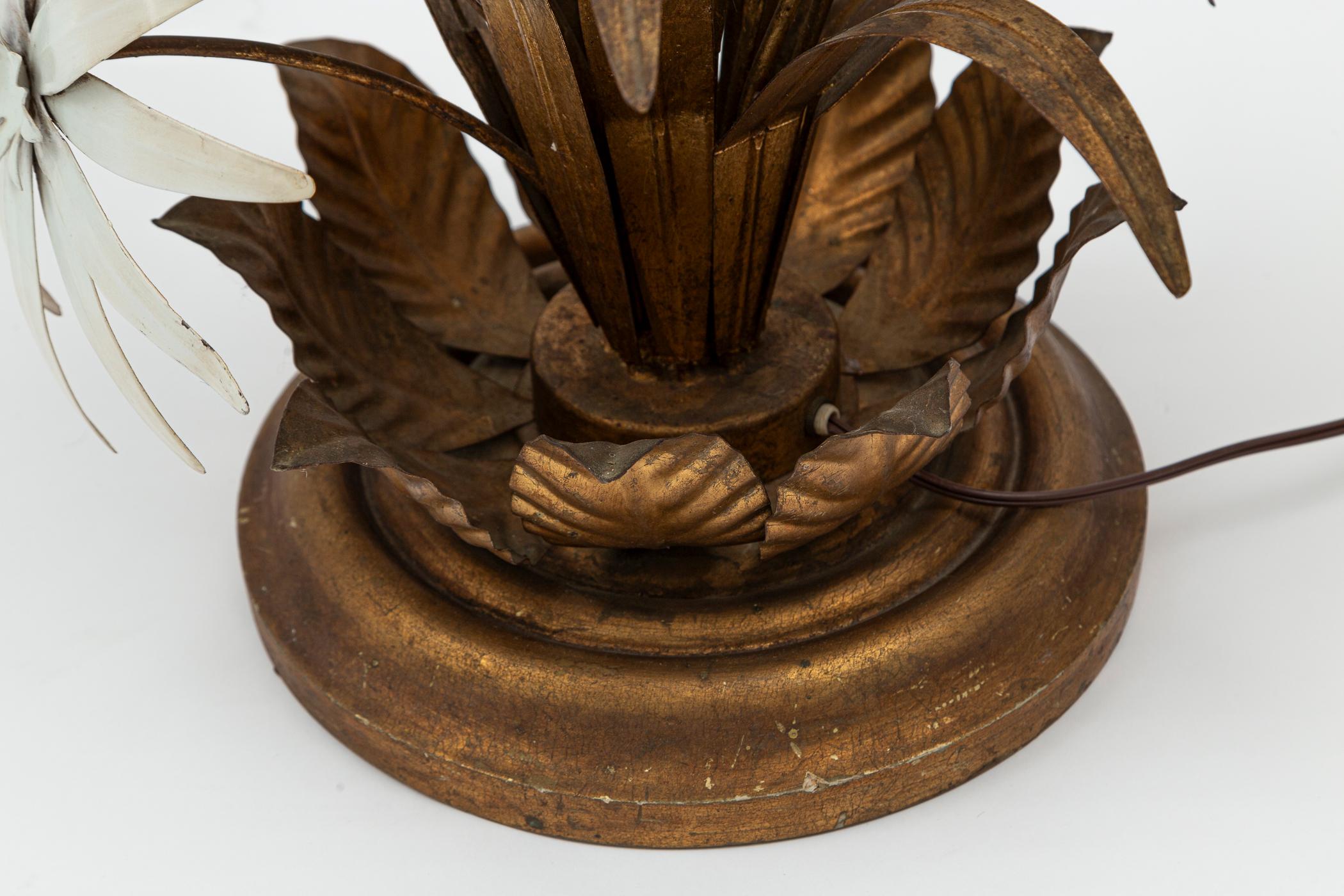 Lampadaire vintage allemand sculptural floral par Hans Kögl en vente 7
