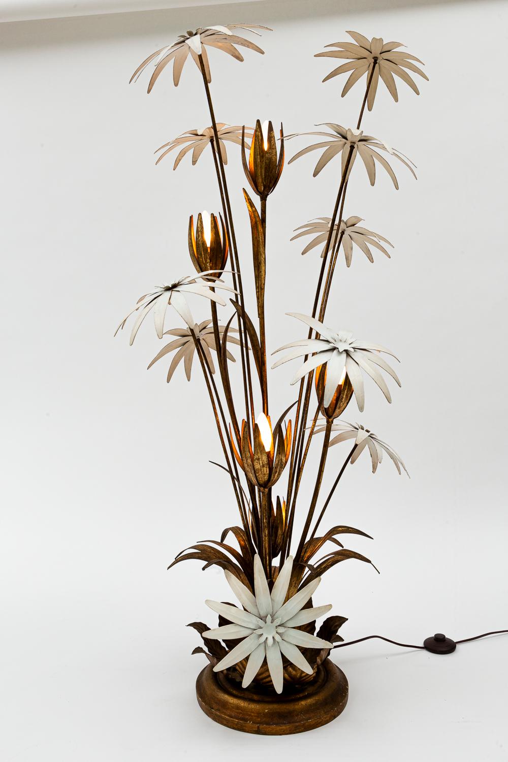 Lampadaire vintage allemand sculptural floral par Hans Kögl Bon état - En vente à Westport, CT