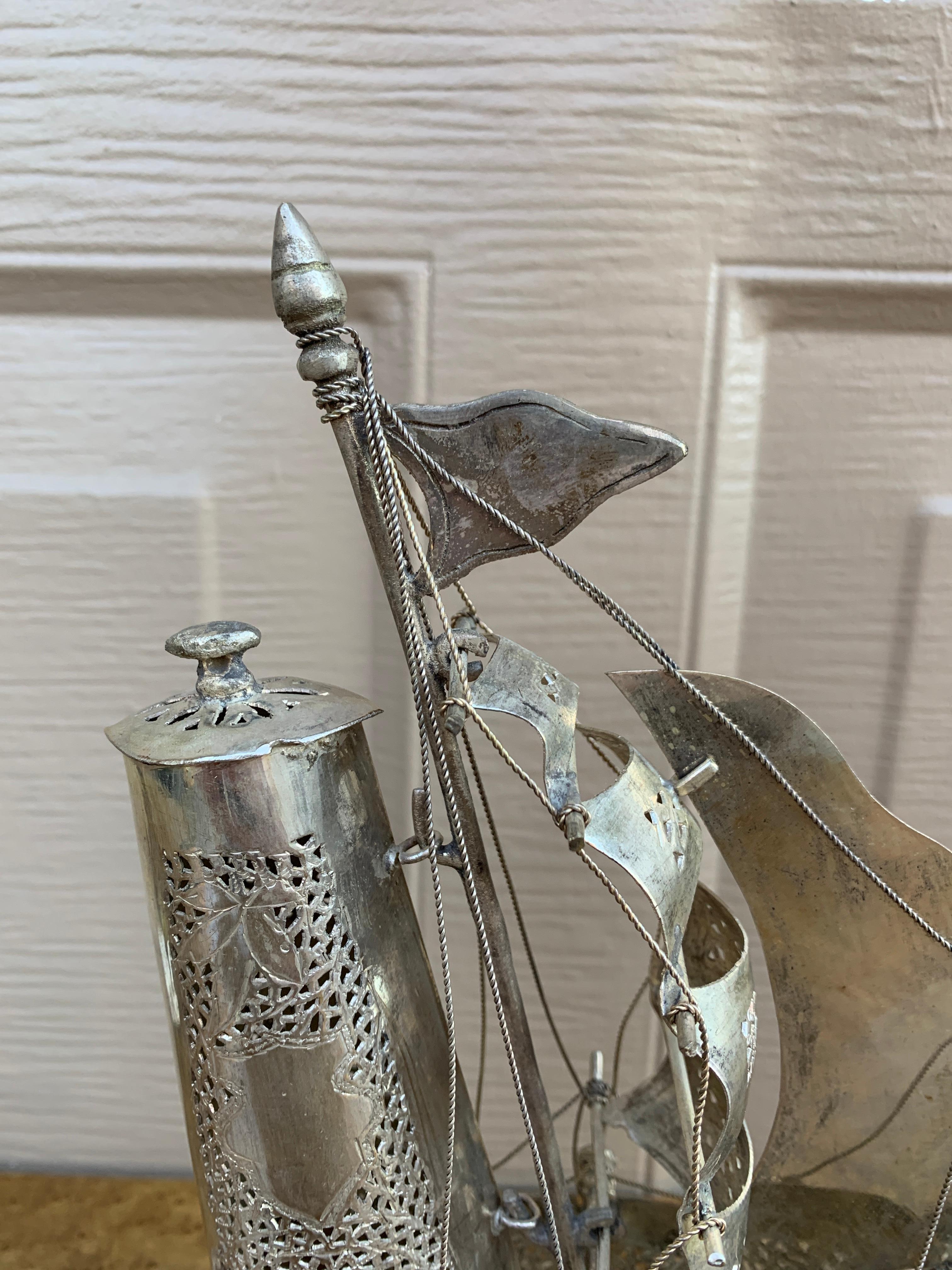 Lámpara de luz nocturna de velero de plata alemana vintage en Bueno estado para la venta en Elkhart, IN