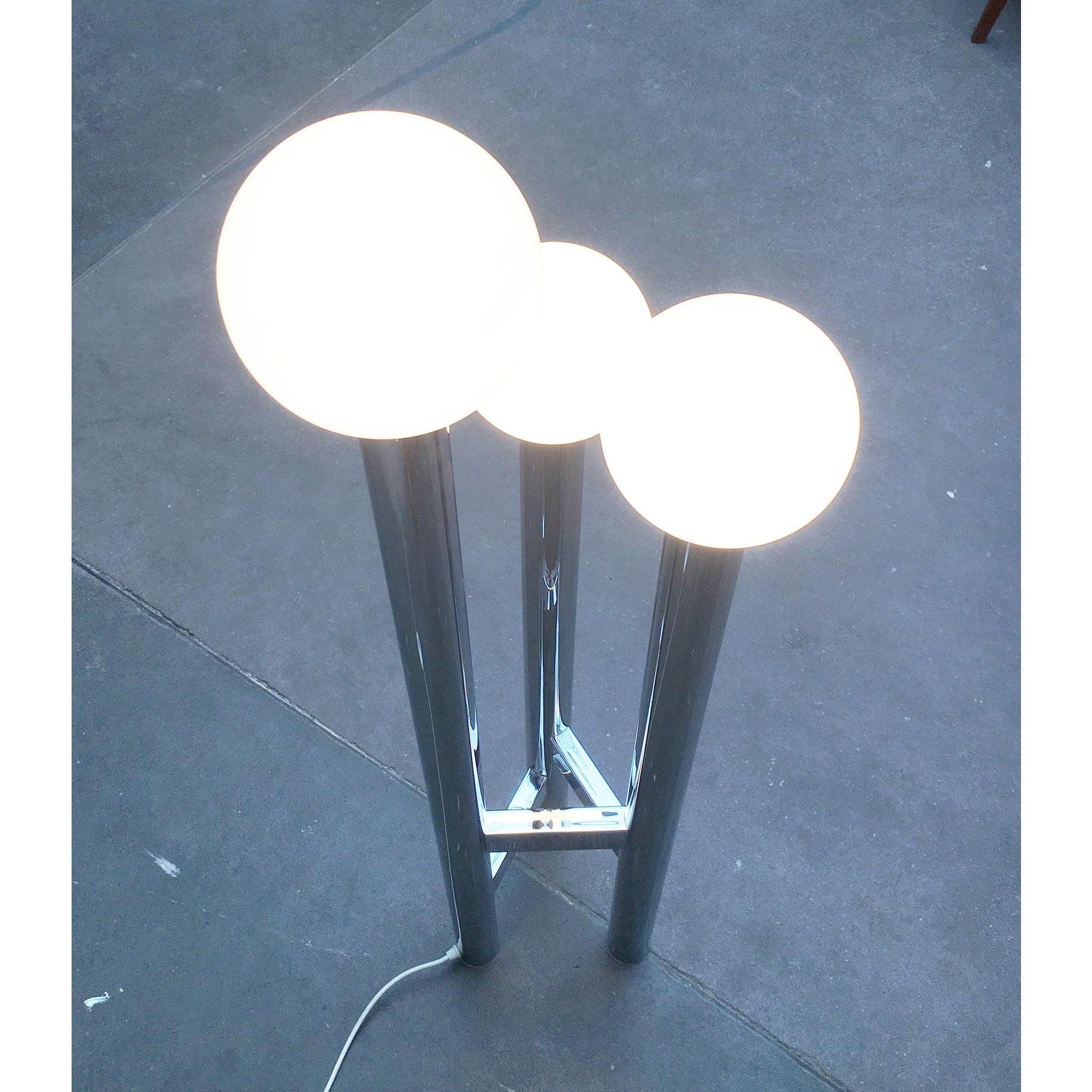 Lampadaire allemand vintage de l'ère spatiale en verre et métal, 1970 Excellent état - En vente à Hamburg, DE