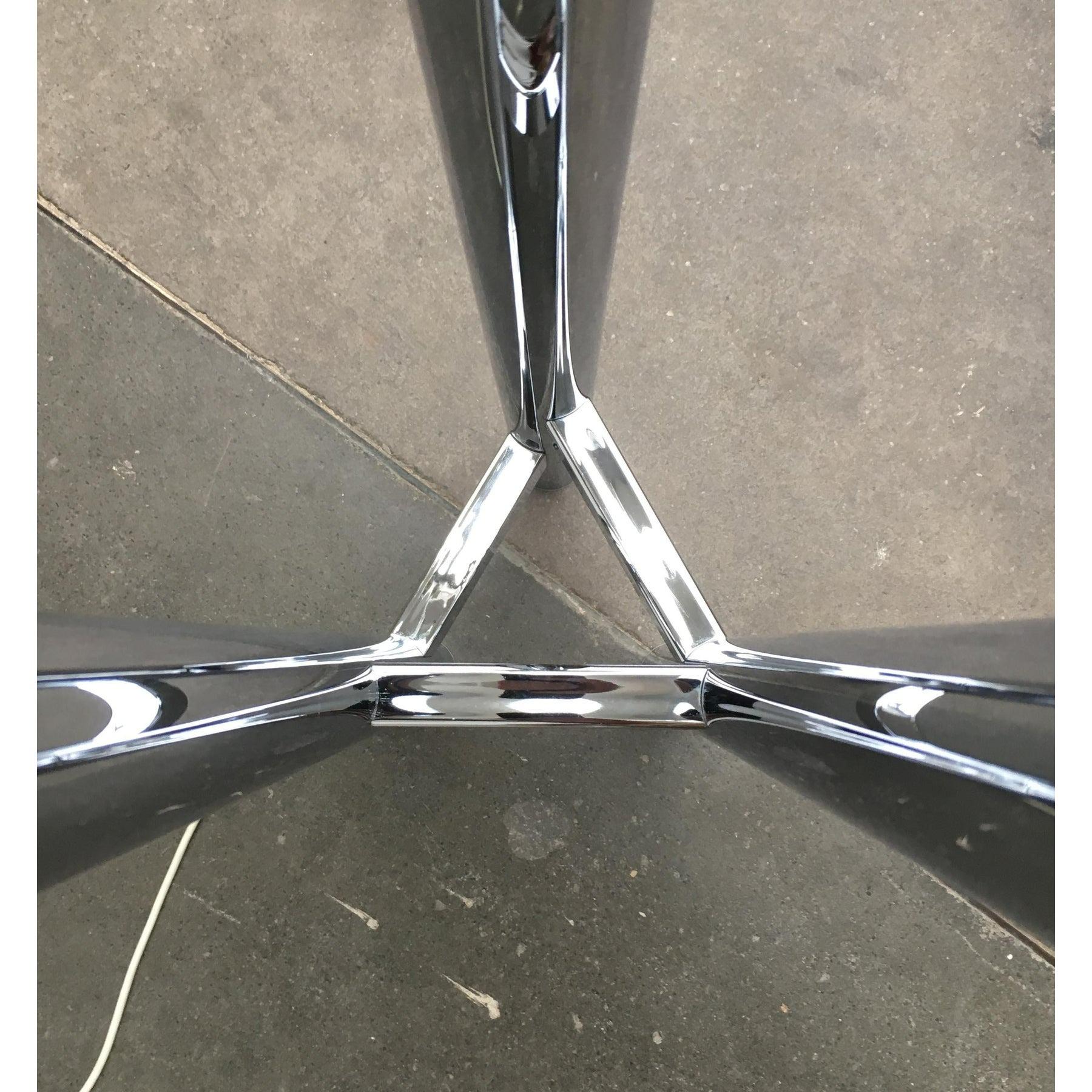 20ième siècle Lampadaire allemand vintage de l'ère spatiale en verre et métal, 1970 en vente