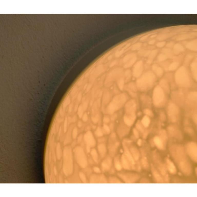 Plafonnier ou applique allemand vintage en verre de lune de l'ère spatiale, 1970 Excellent état - En vente à Hamburg, DE