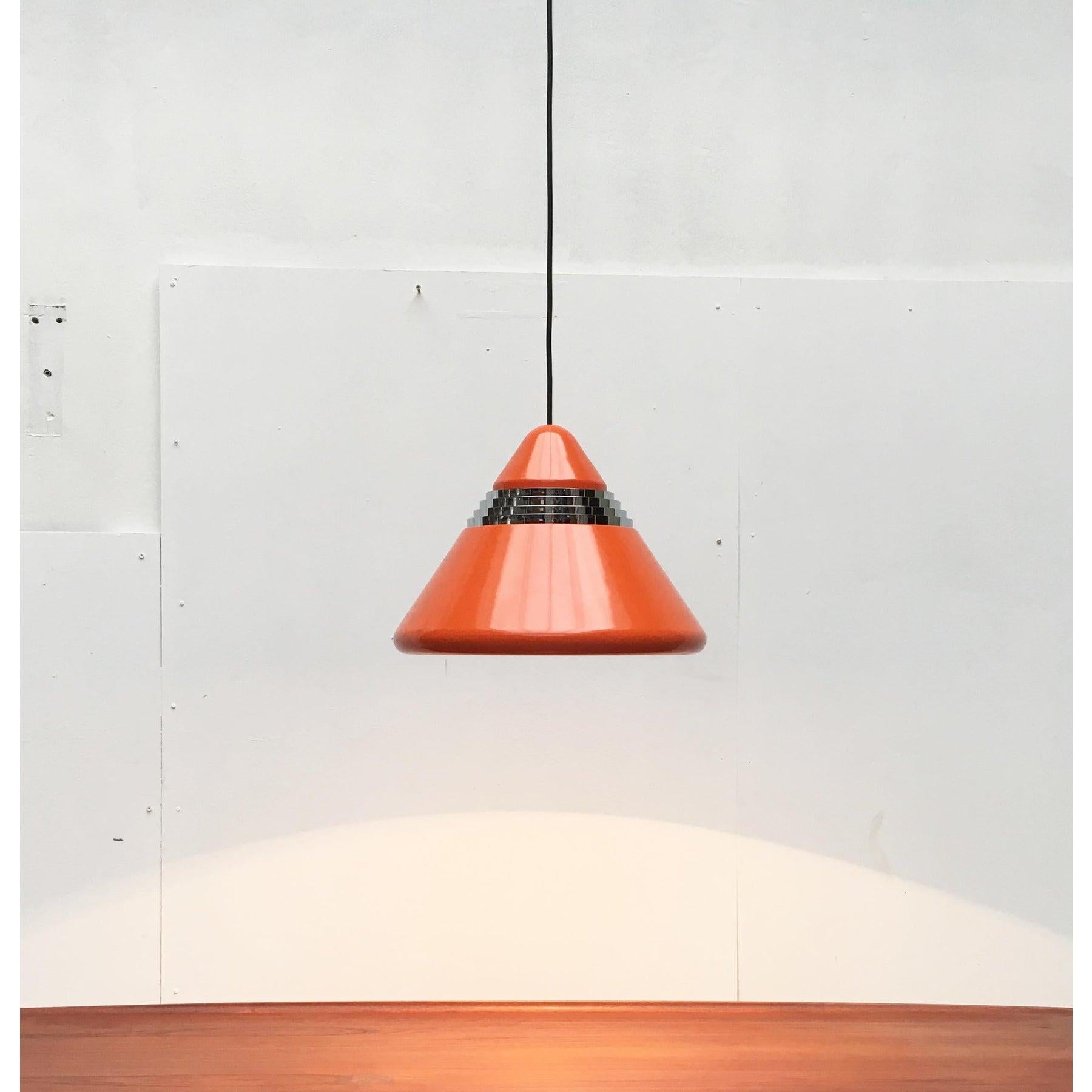 Lampada a sospensione tedesca d'epoca Model 5535 di Alfred Kalthoff per Staff in vendita 3