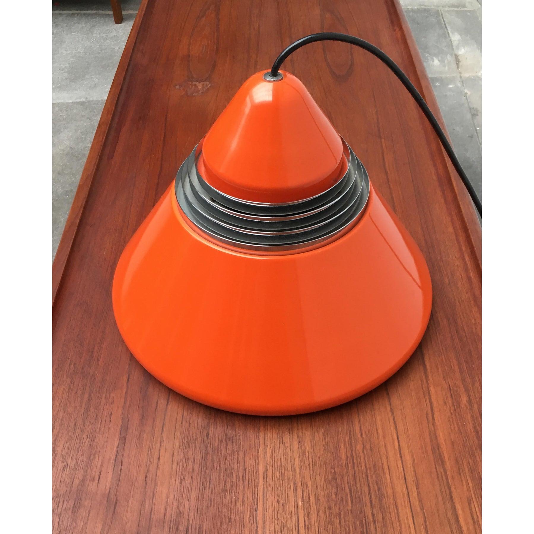 Lampada a sospensione tedesca d'epoca Model 5535 di Alfred Kalthoff per Staff in vendita 1