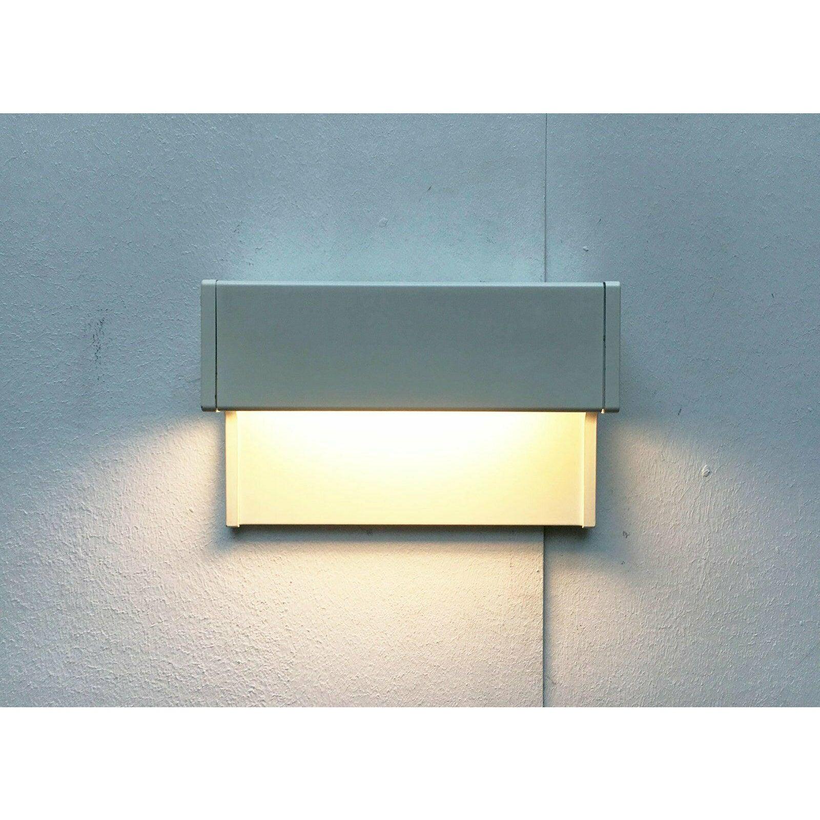 Lampe murale allemande de l'ère spatiale modèle 770164, années 1970 Excellent état - En vente à Hamburg, DE