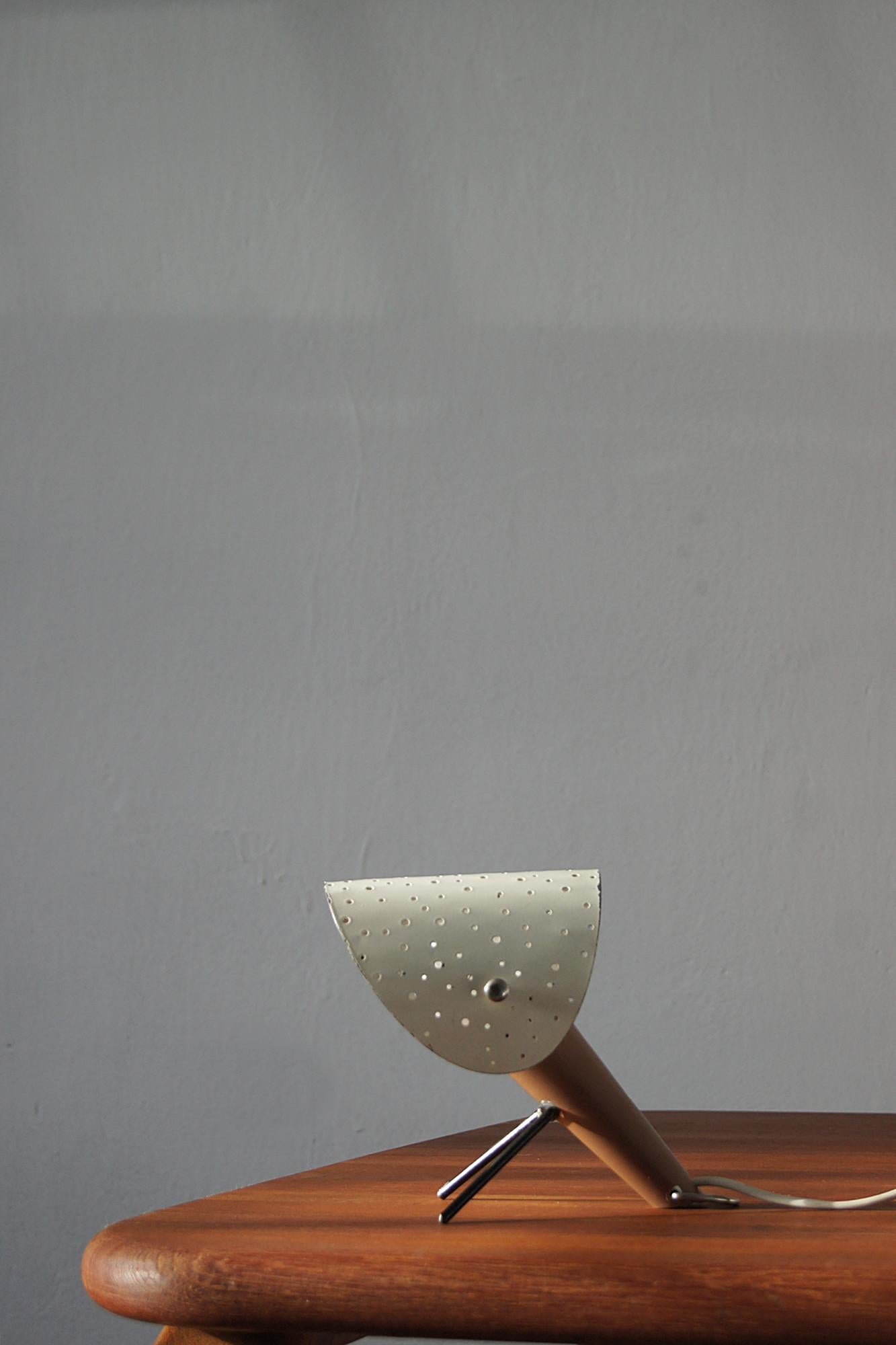 Mid-Century moderno Lampade da tavolo tedesche d'epoca attribuite a Ernest Igl per Hillebrand anni '50 in vendita