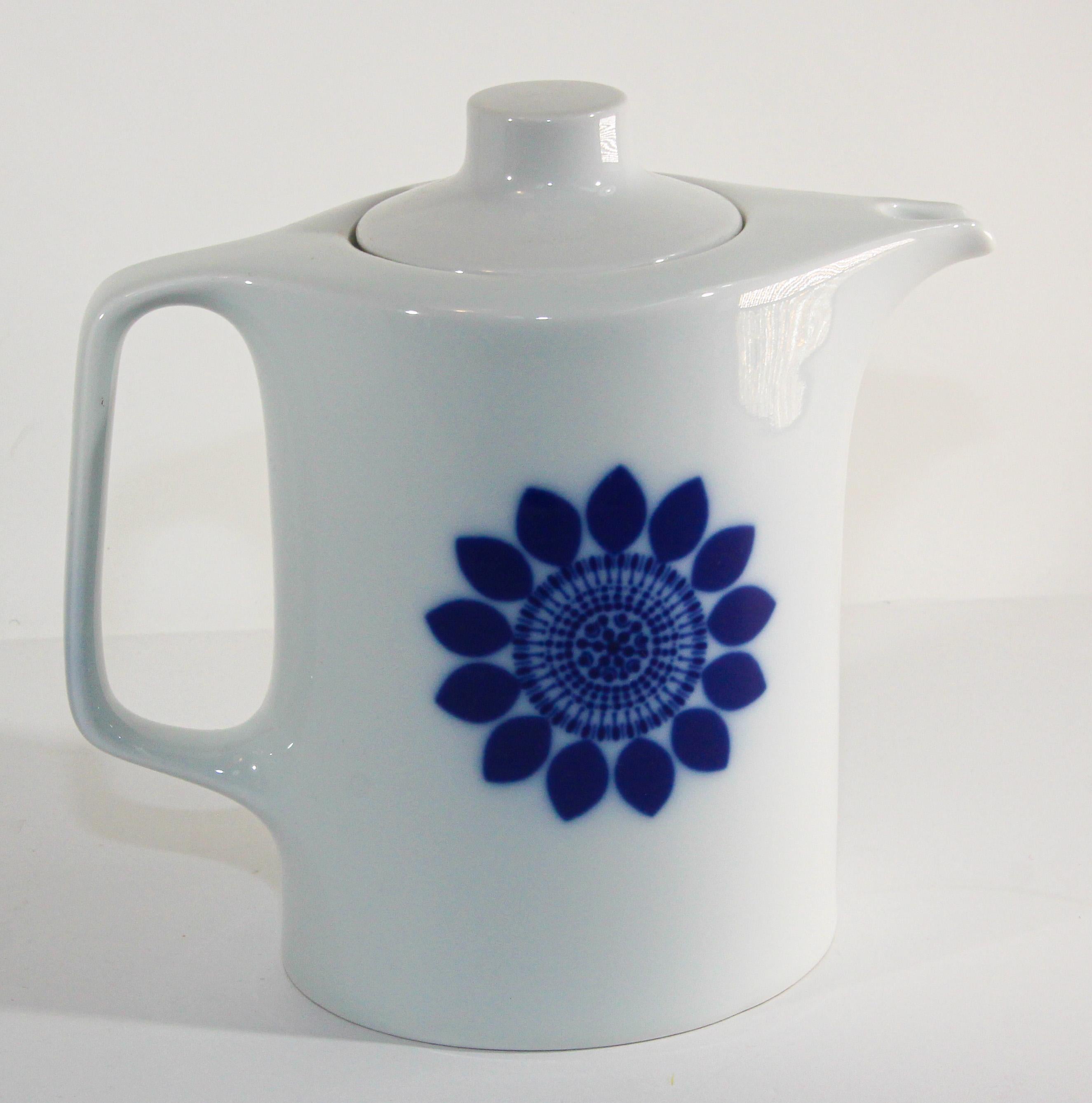 Vintage Germany Hutschenreuther Novum Porcelain Coffee Pot For Sale 4