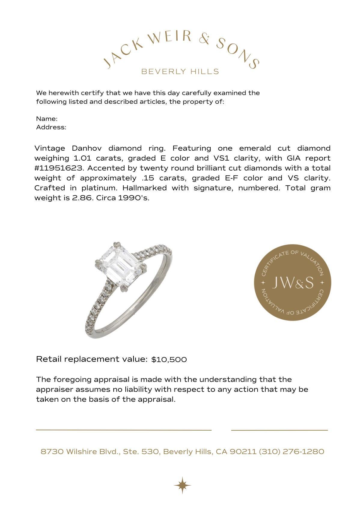 Vintage GIA 1.01 carat emerald cut diamond engagement ring For Sale 1