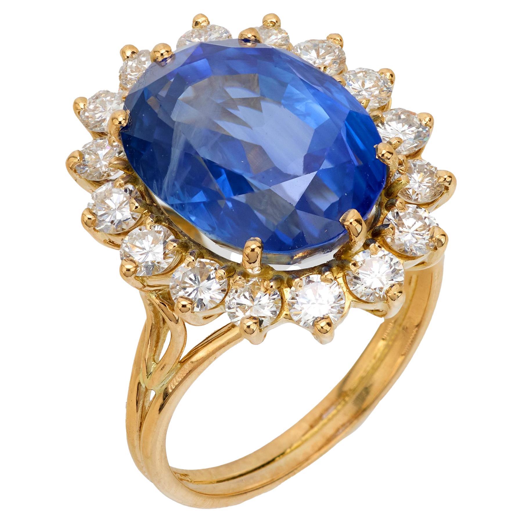 Vintage GIA 10.63 carat sapphire diamond 18k yellow gold cluster ring