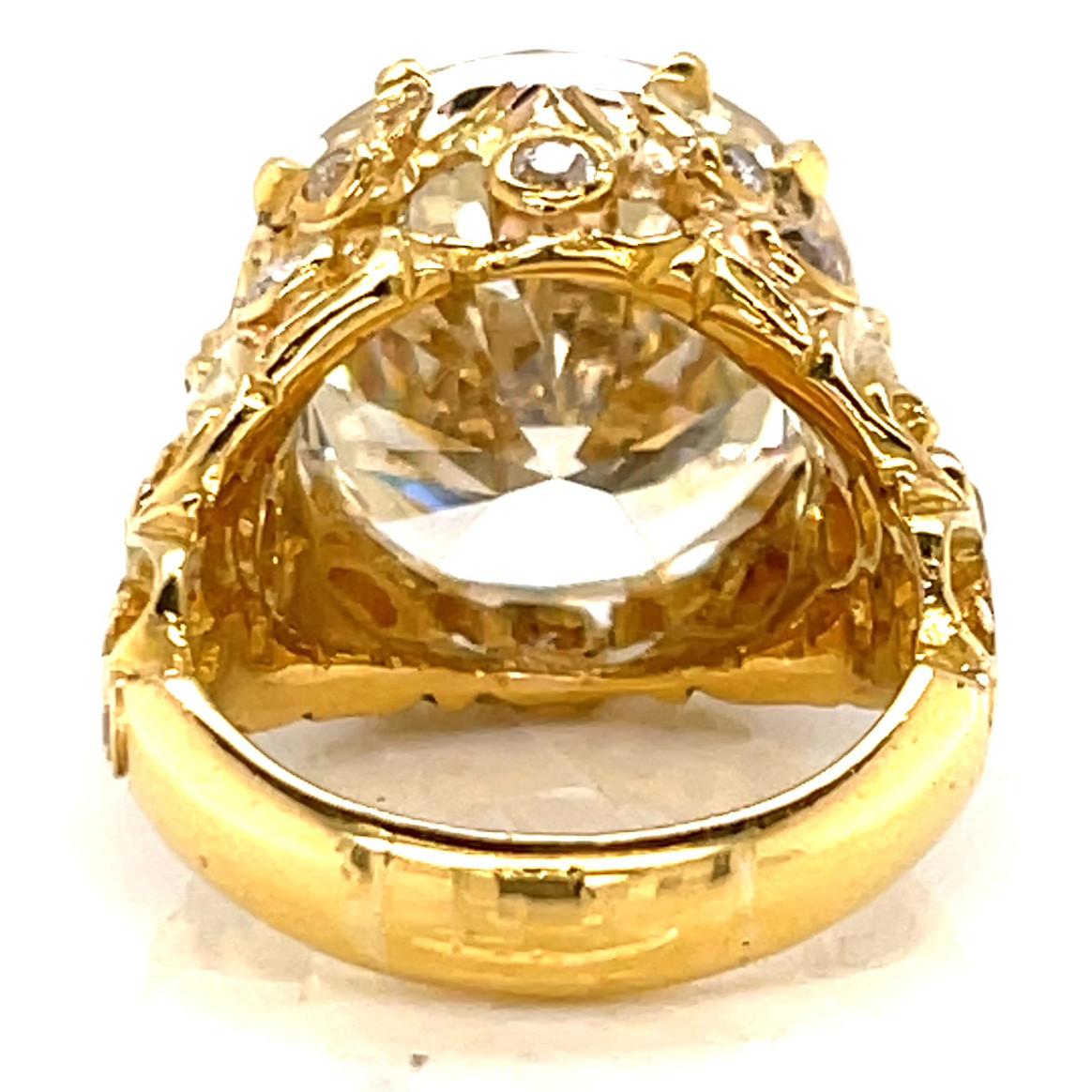 Vintage GIA 10.99 Carat Diamond 18 Karat Gold Solitaire Ring 1
