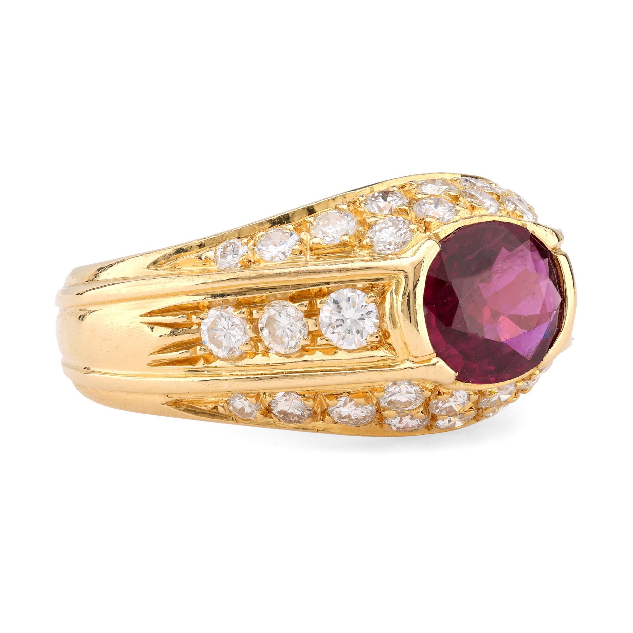 Anillo vintage GIA de oro amarillo de 18 quilates con un diamante rubí de 1,25 quilates Moderno en venta