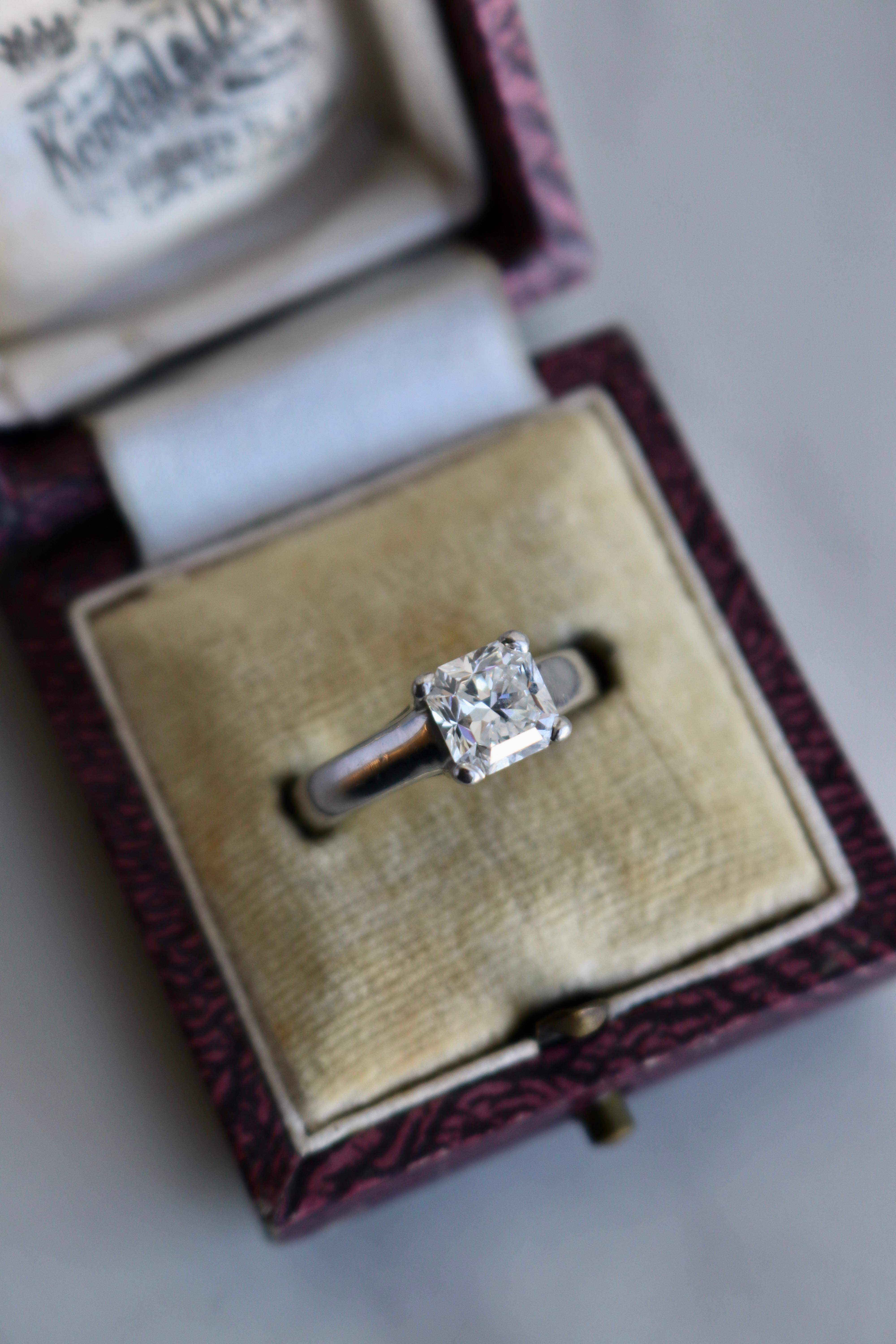 Vintage GIA 1.30 Carat Square Cut Diamond Platinum Solitaire Ring For Sale 1
