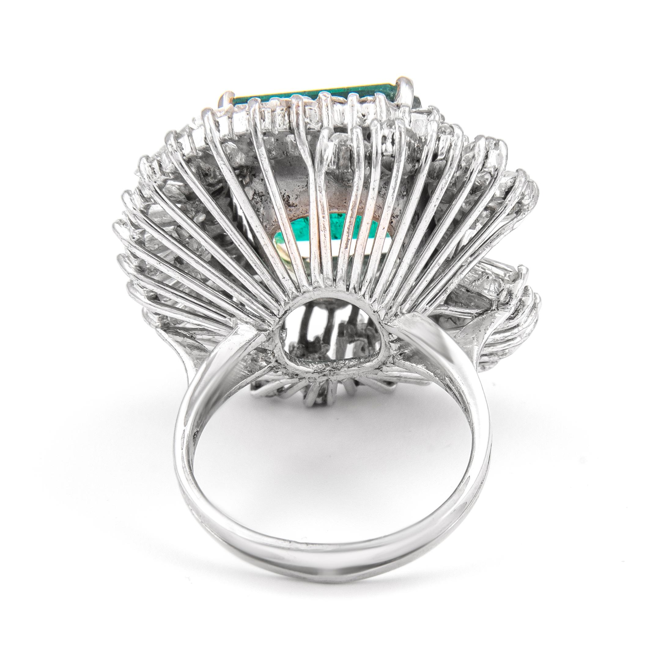 Vintage GIA 13.07ct Emerald Minor with 8.90ct Diamonds Ring 18k White Gold In Excellent Condition For Sale In BEVERLY HILLS, CA