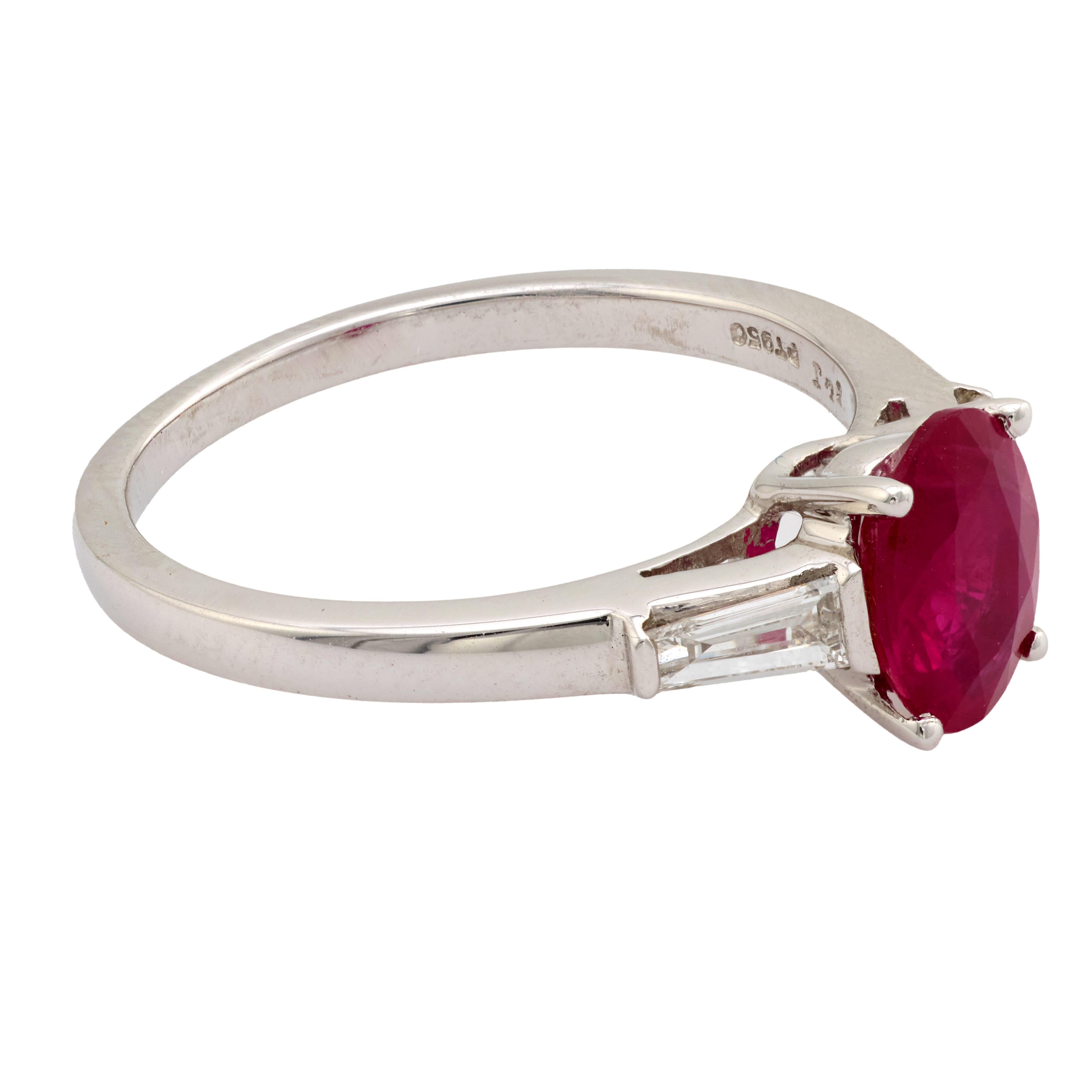 Vintage GIA 1.35 carat Burma ruby diamond platinum ring In Good Condition For Sale In Beverly Hills, CA