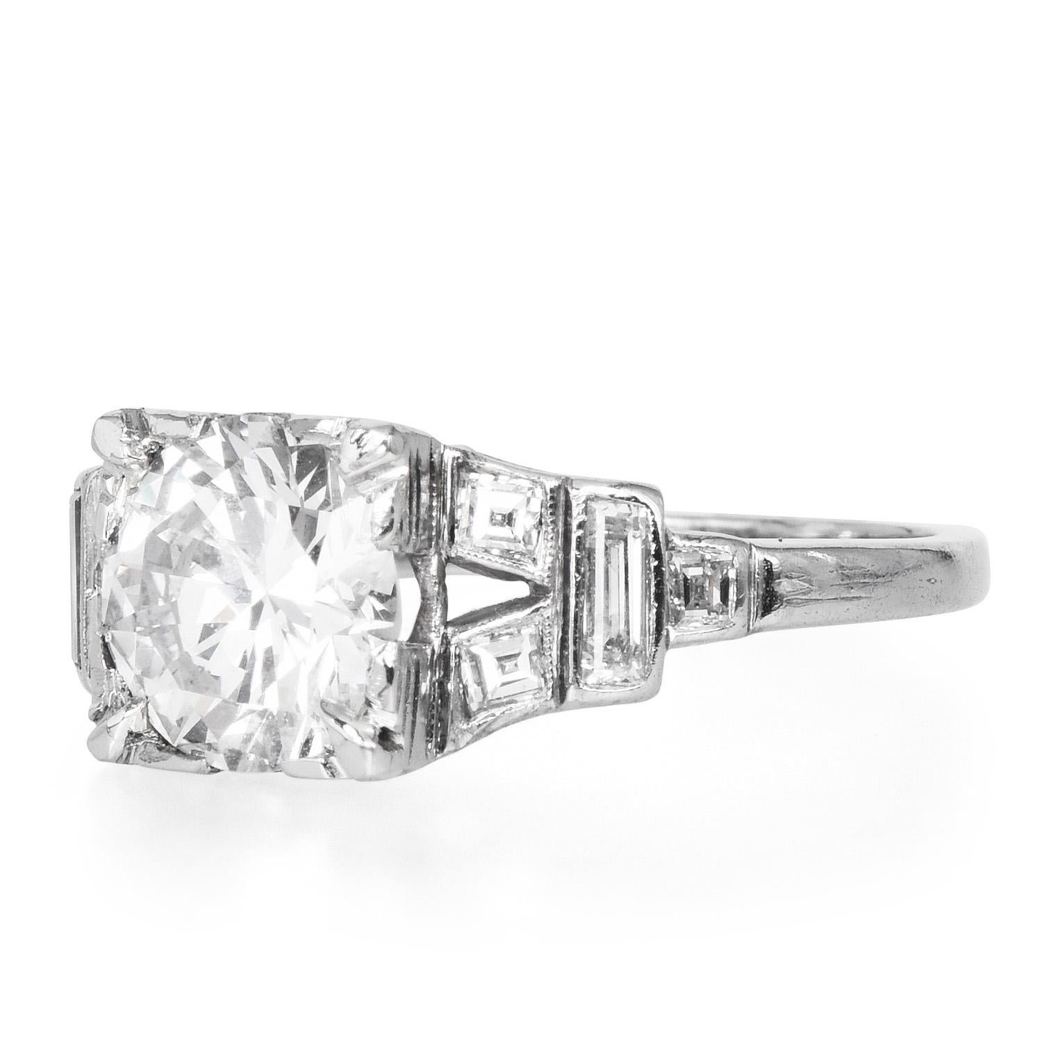 Women's Vintage GIA 1.42 Carat Diamond Platinum Vintage Deco Engagement Ring For Sale