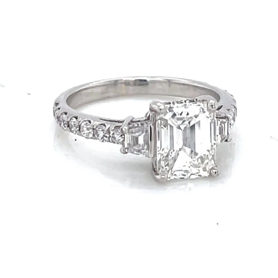 Vintage GIA 1.51 Carat Emerald Cut Diamond Platinum Three Stone Engagement Ring In Excellent Condition In Beverly Hills, CA